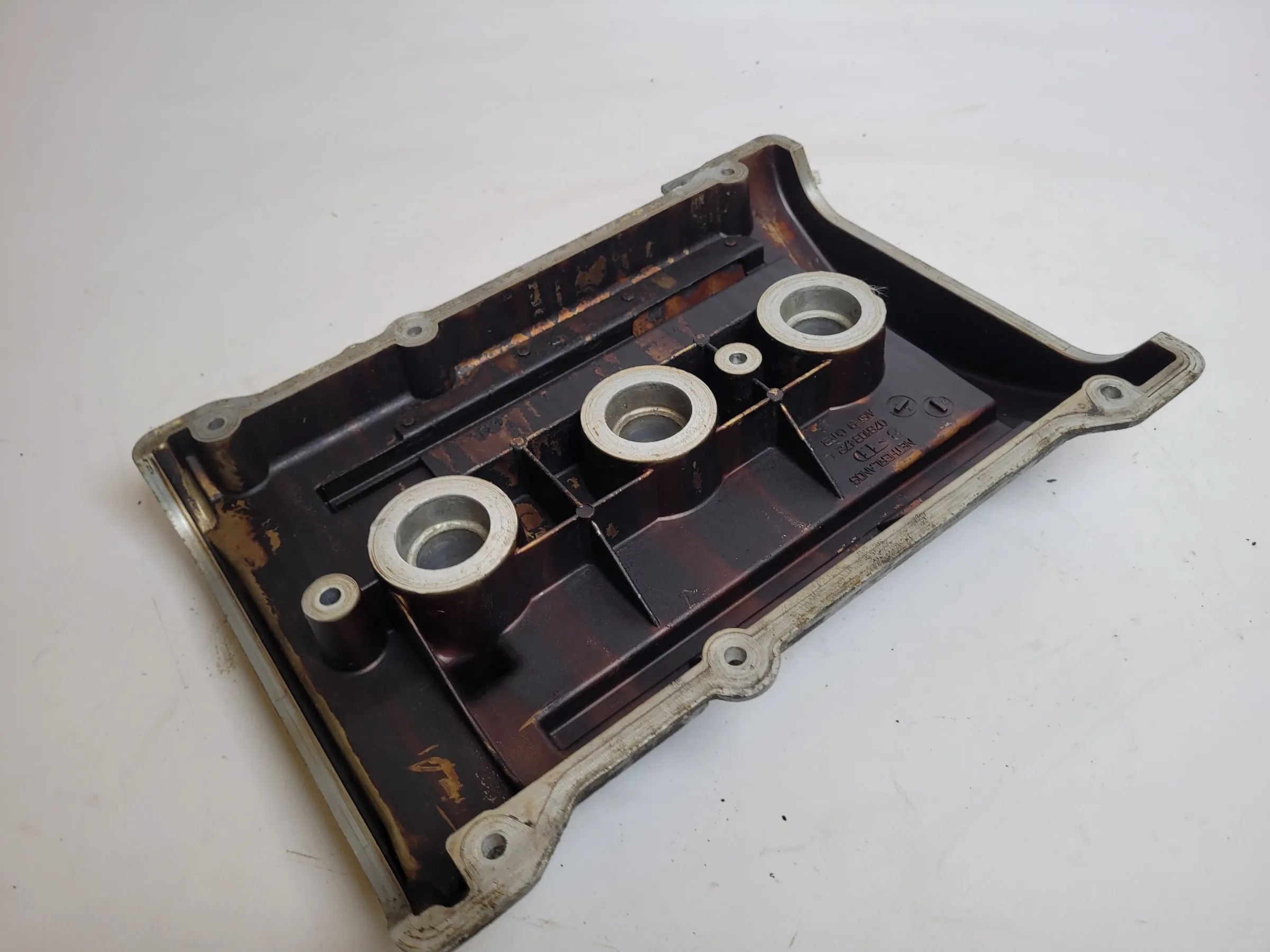 Audi A4/A6 4B/8D 2.4, 121KW Zylinderkopfhaube / Ventildeckel 078103472L Original