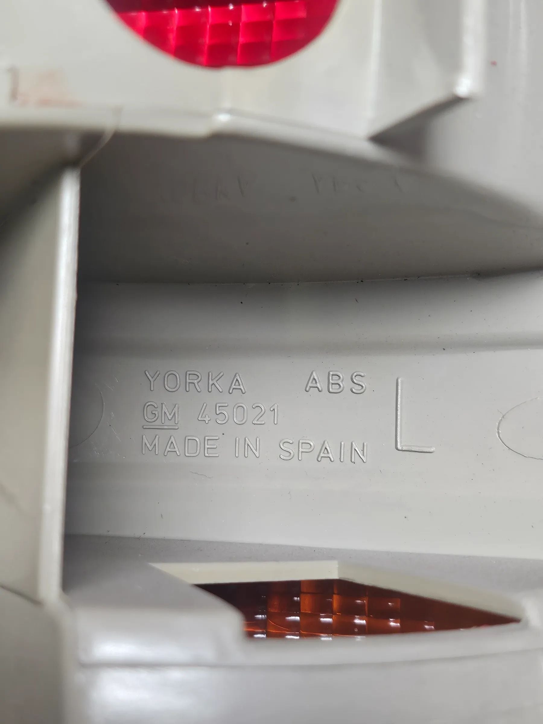 อะไหล่แท้ Opel Corsa B S93 ไฟท้ายซ้าย GM 45021