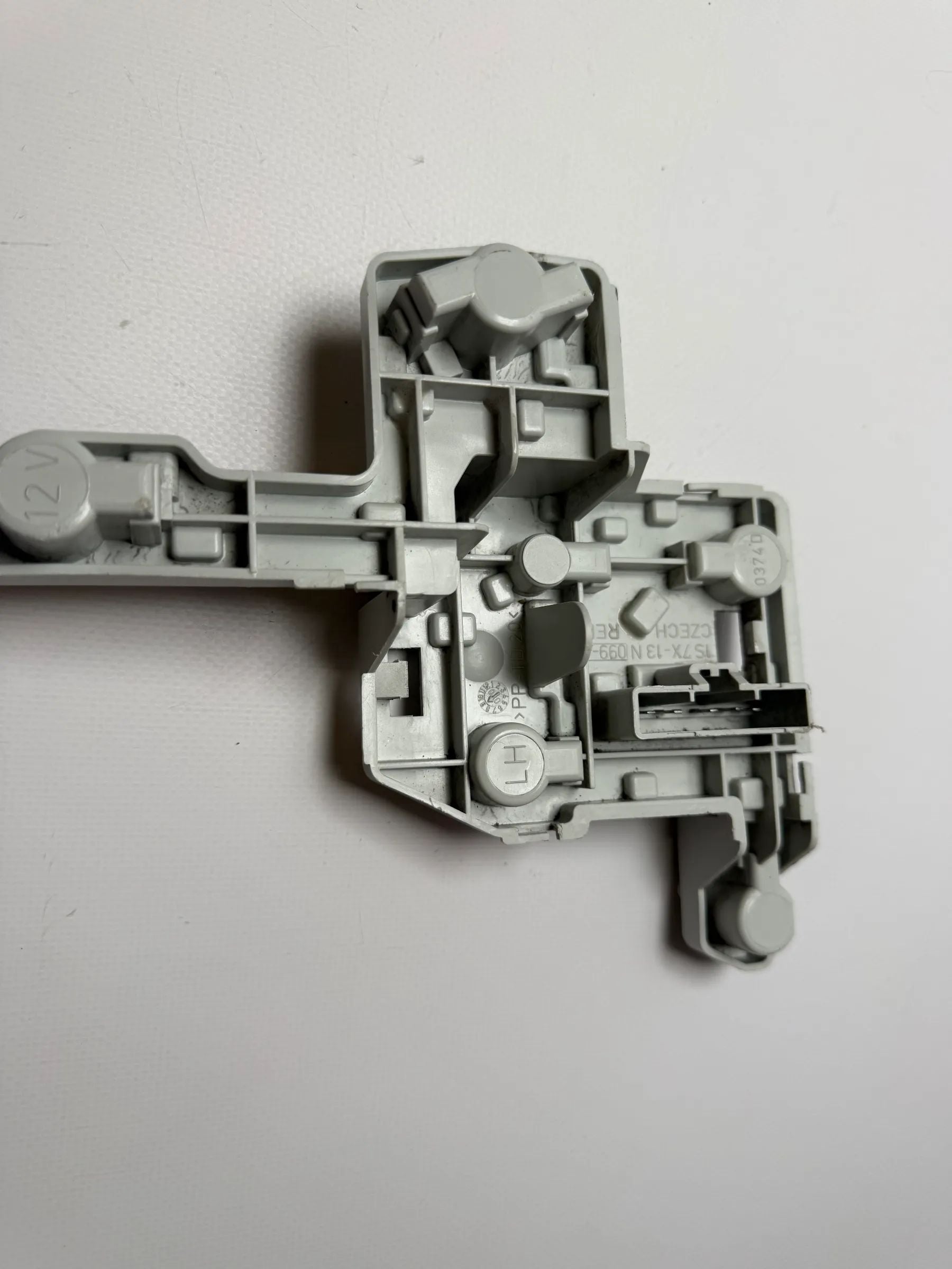 Original Ford Mondeo 1.8 Turnier B5Y/B4Y/BWY Suporte da Lâmpada Esquerdo 1S7X-13N099-A