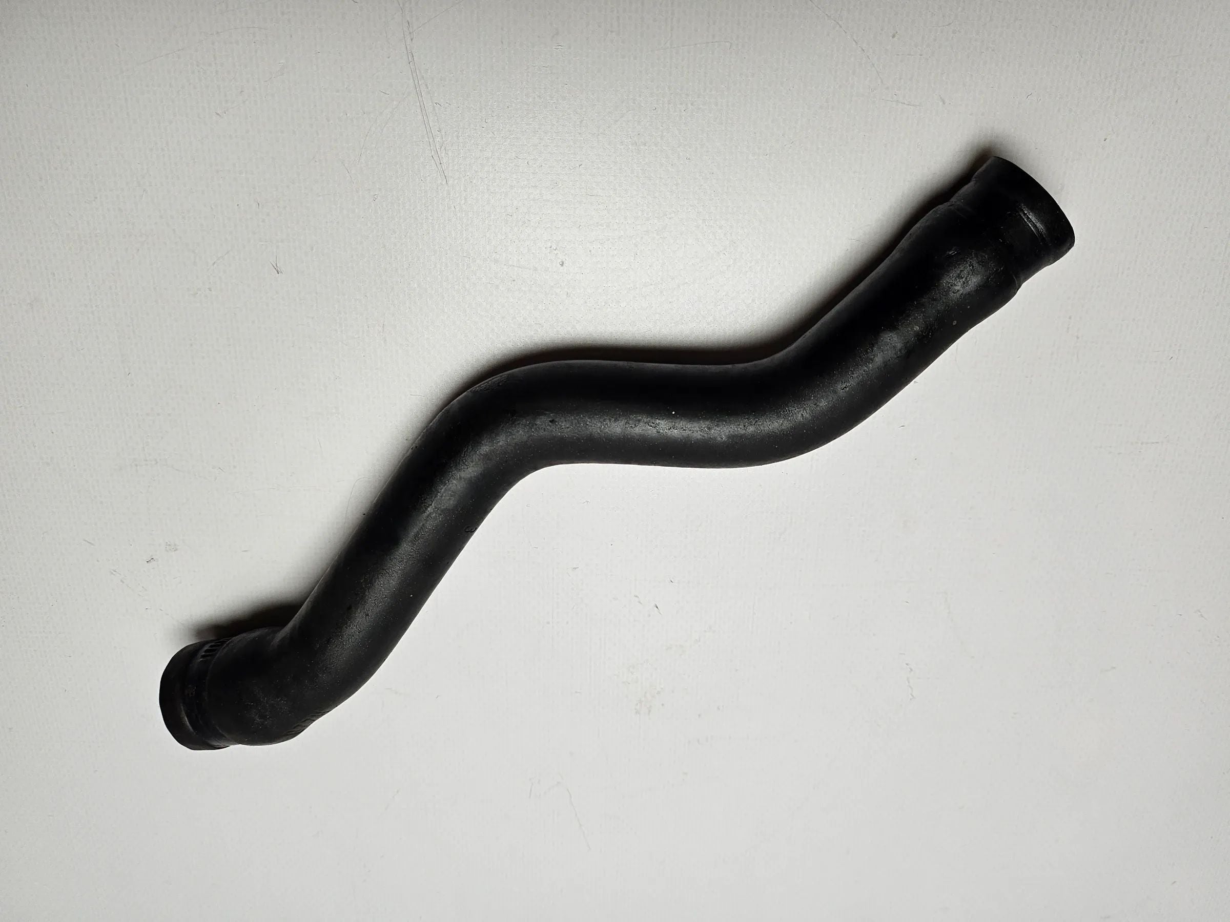 Original BMW 5er 6er E28 E24  - Wasserschlauch Vorlauf 1  64211368714