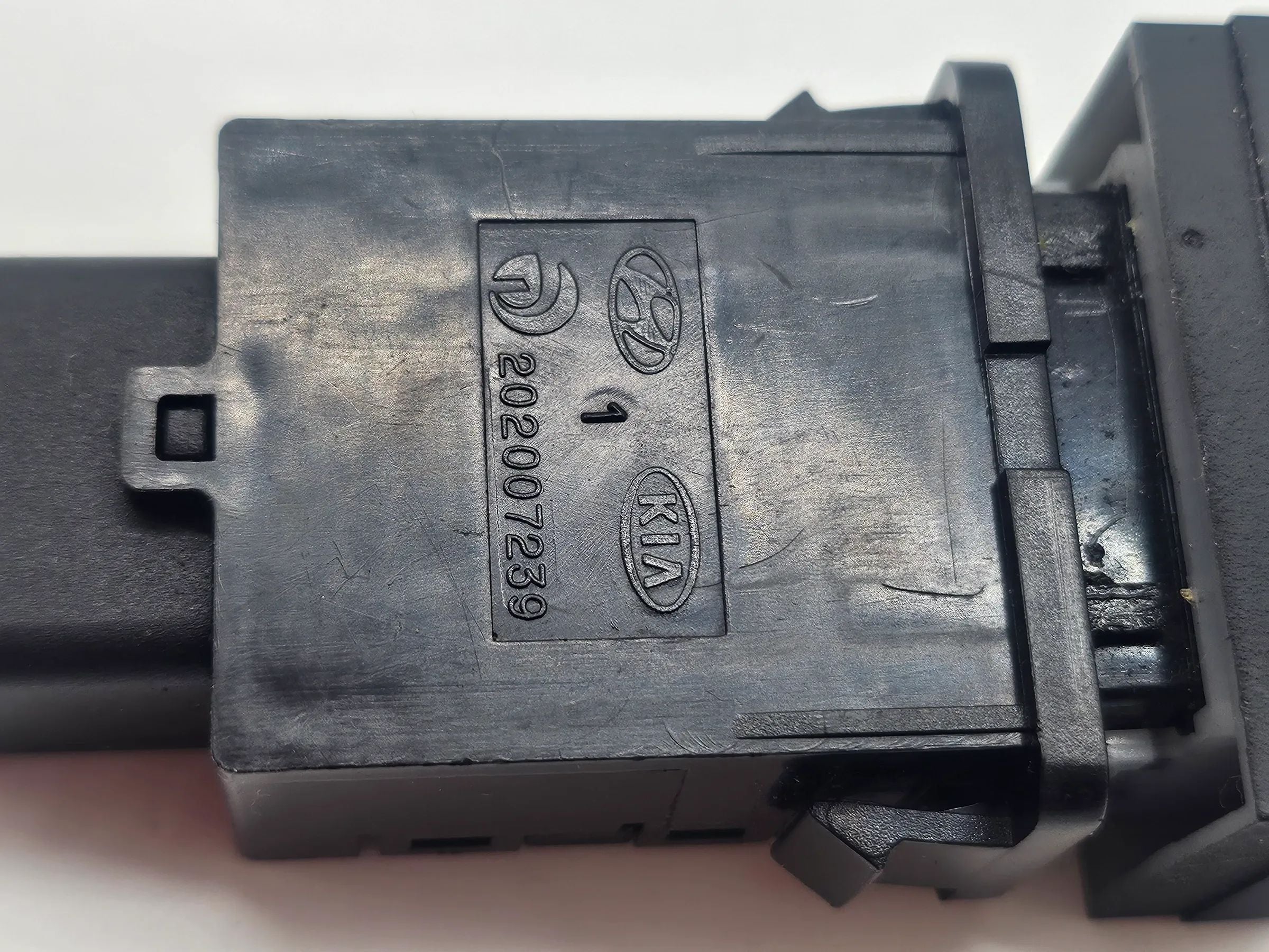 ฮุนได ซานตา เฟ CM 2.2 CRDi 2008 RHD 4WD ปุ่มสวิตช์ล็อกเฟืองท้าย