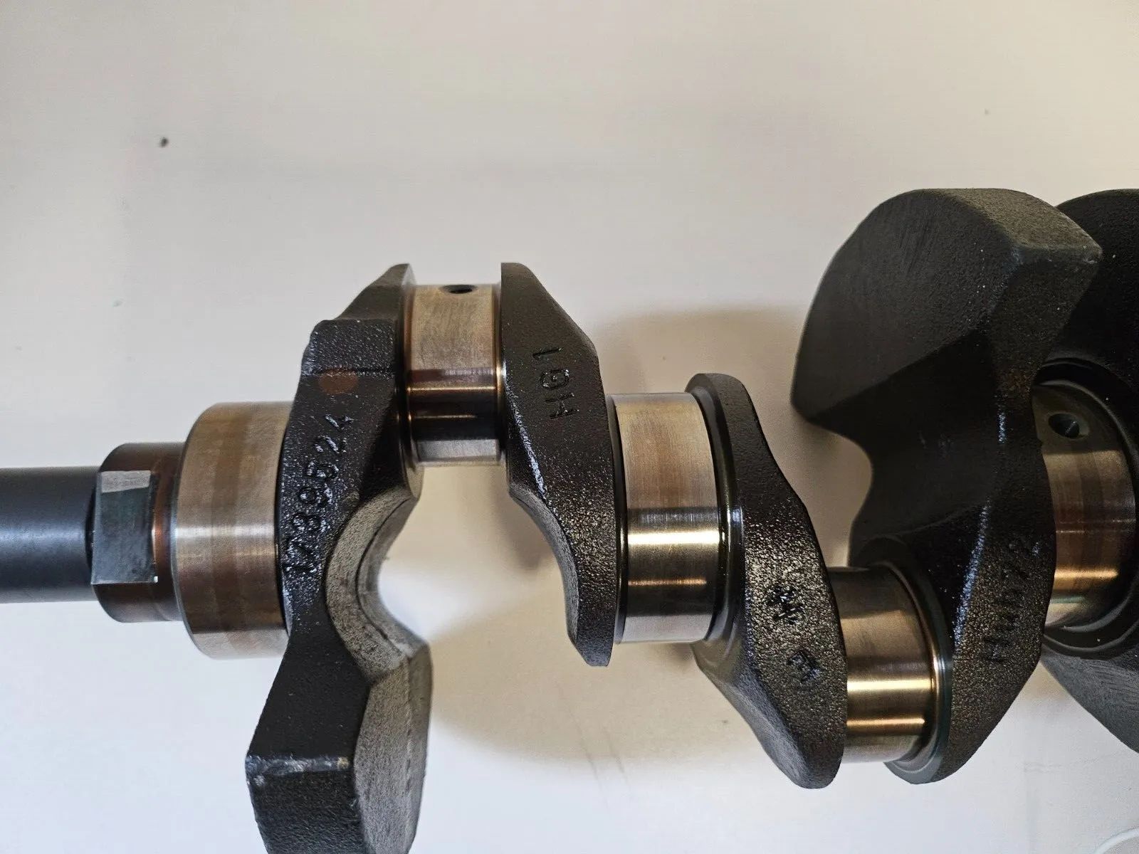 Оригинальный коленчатый вал двигателя BMW E36 316i 1998 M43 1739524