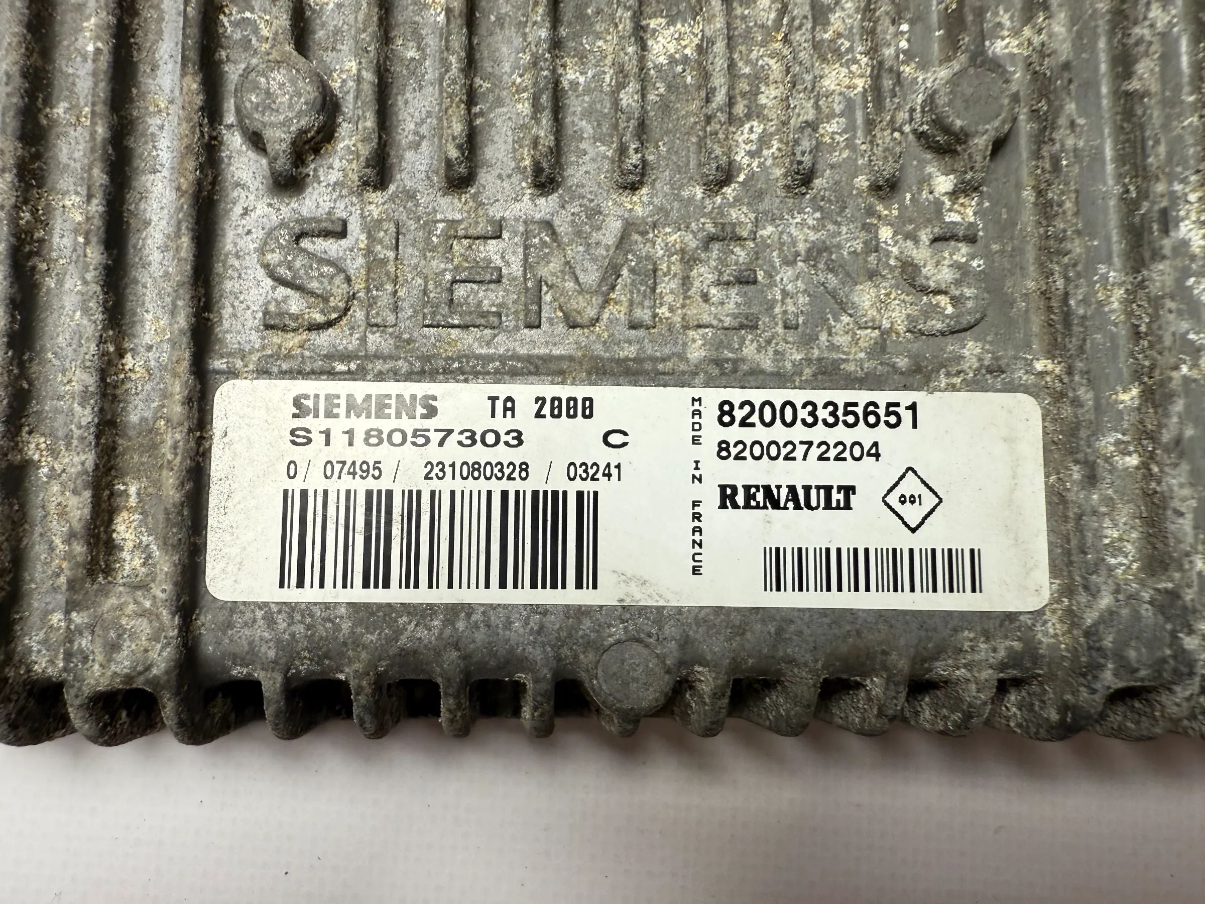 Оригинальный блок управления двигателем Renault Grand Scenic 2.0 16V JM ECU 8200335651