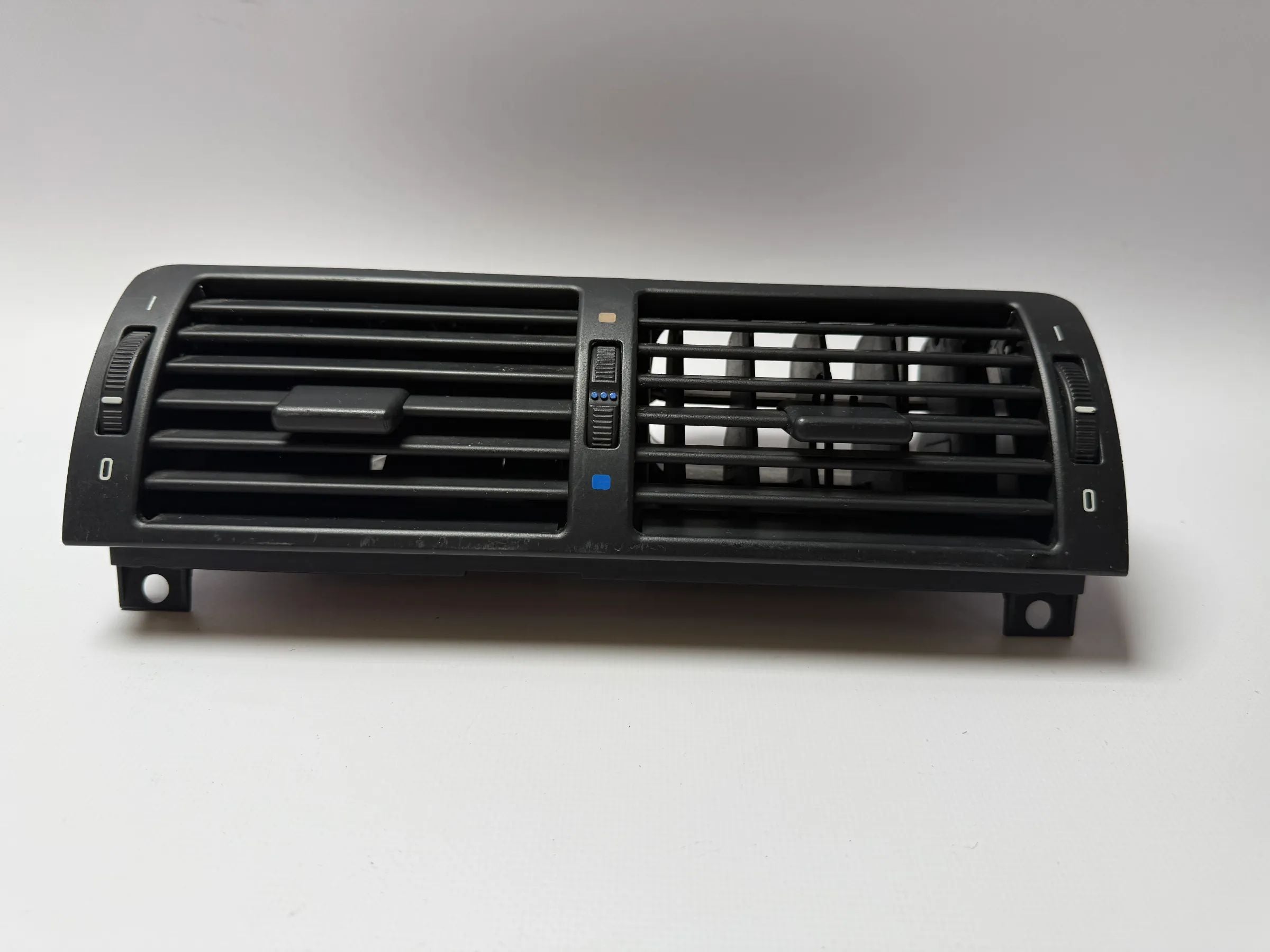 Diffuseur d'air avant central d'origine BMW Série 3 Compact (E46) 8363199