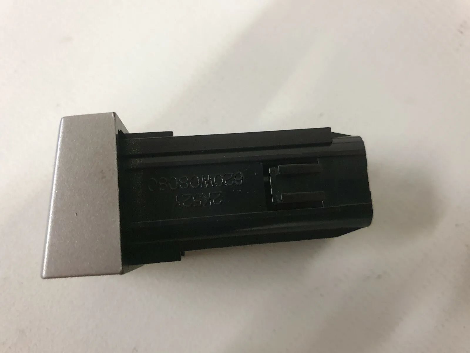 ⭐⭐⭐ ORIGINAL KIA Carnival switch cover blank 620W08670 ⭐⭐⭐ 