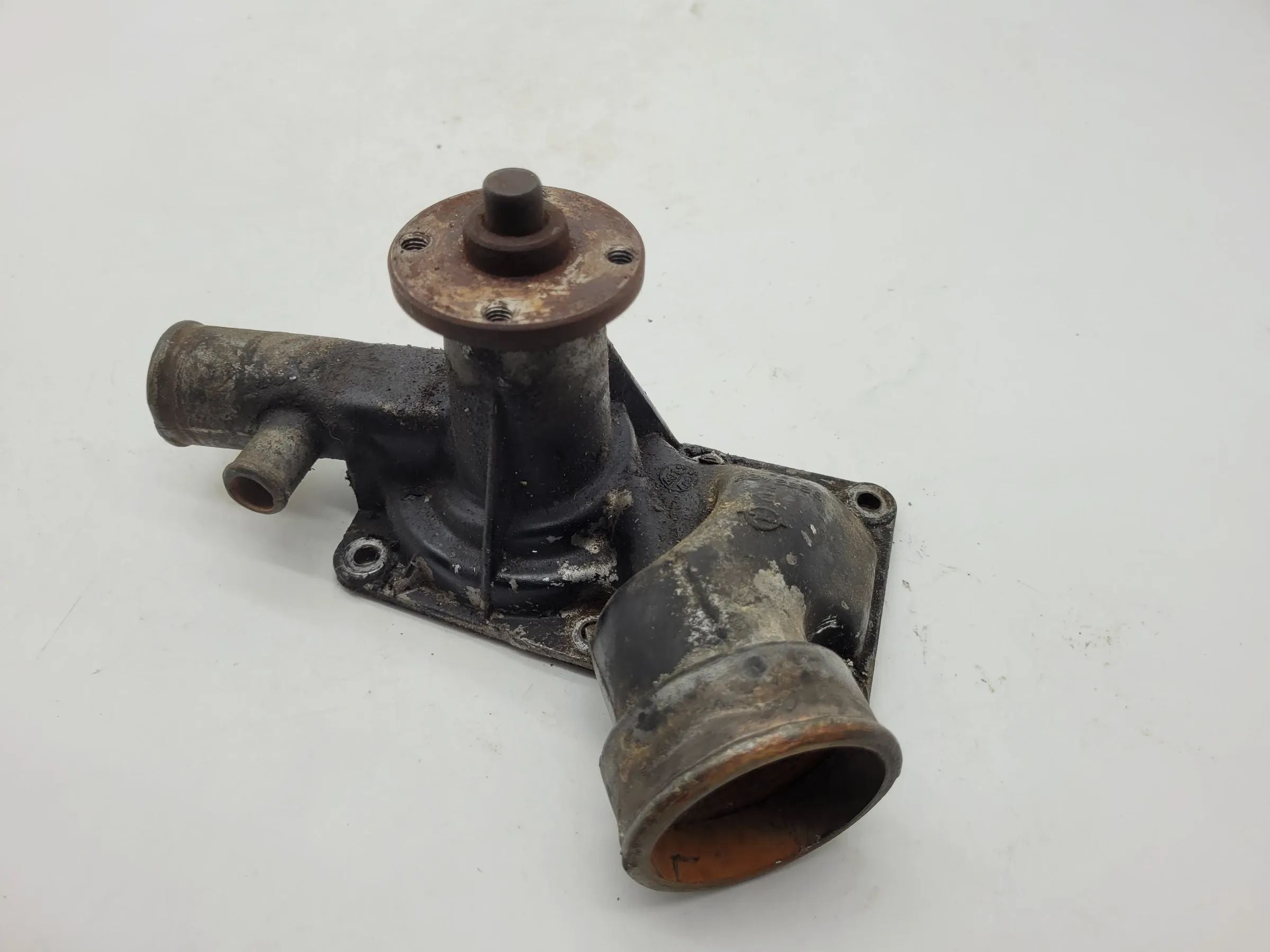 Original Opel Ascona Manta Kadett 1.2 Zylinderkopf Wasserpumpe 9292428