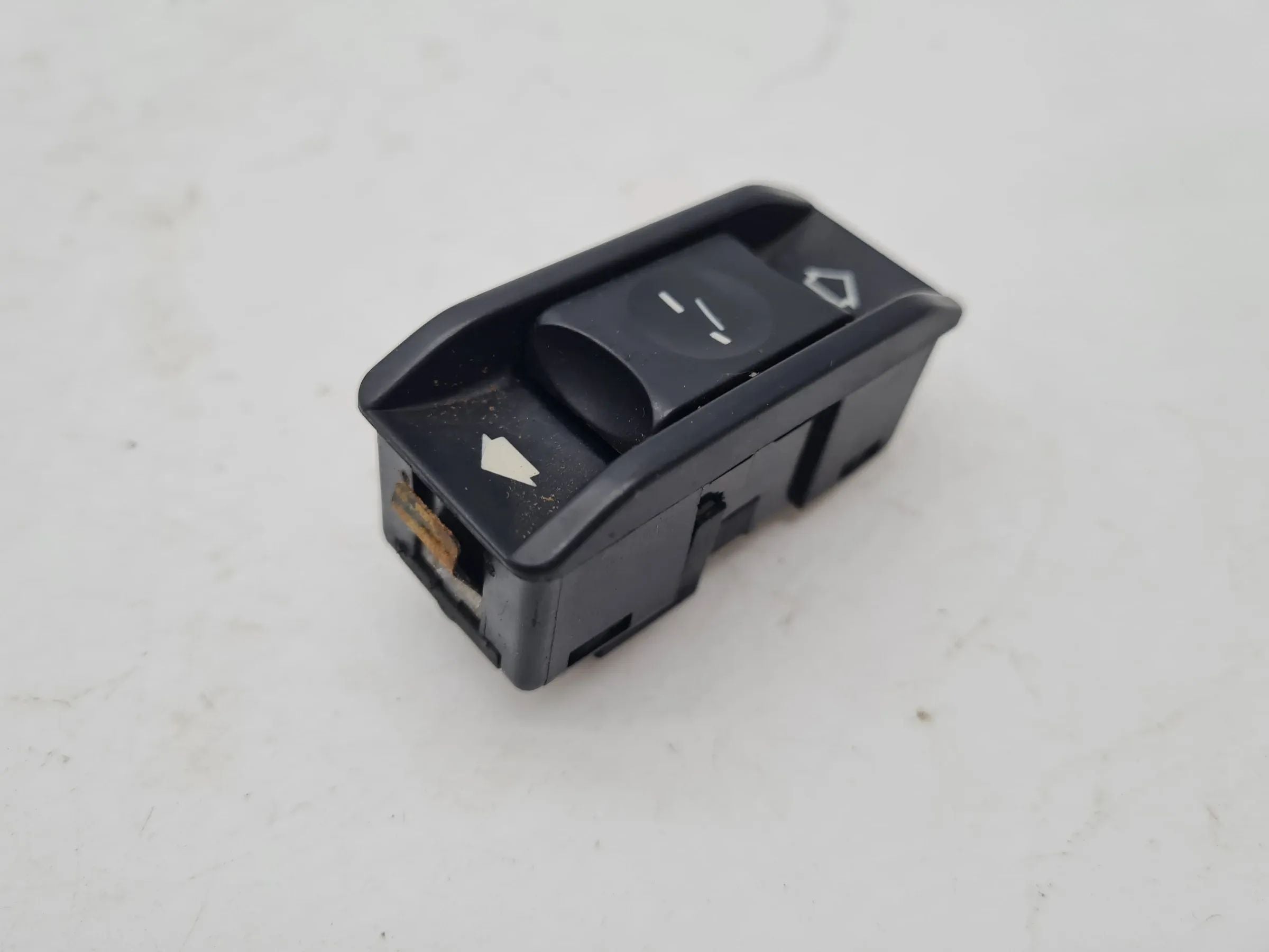 BMW 5er Touring E39 Schiebedach Schalter, 61.31-8352182 (Original)