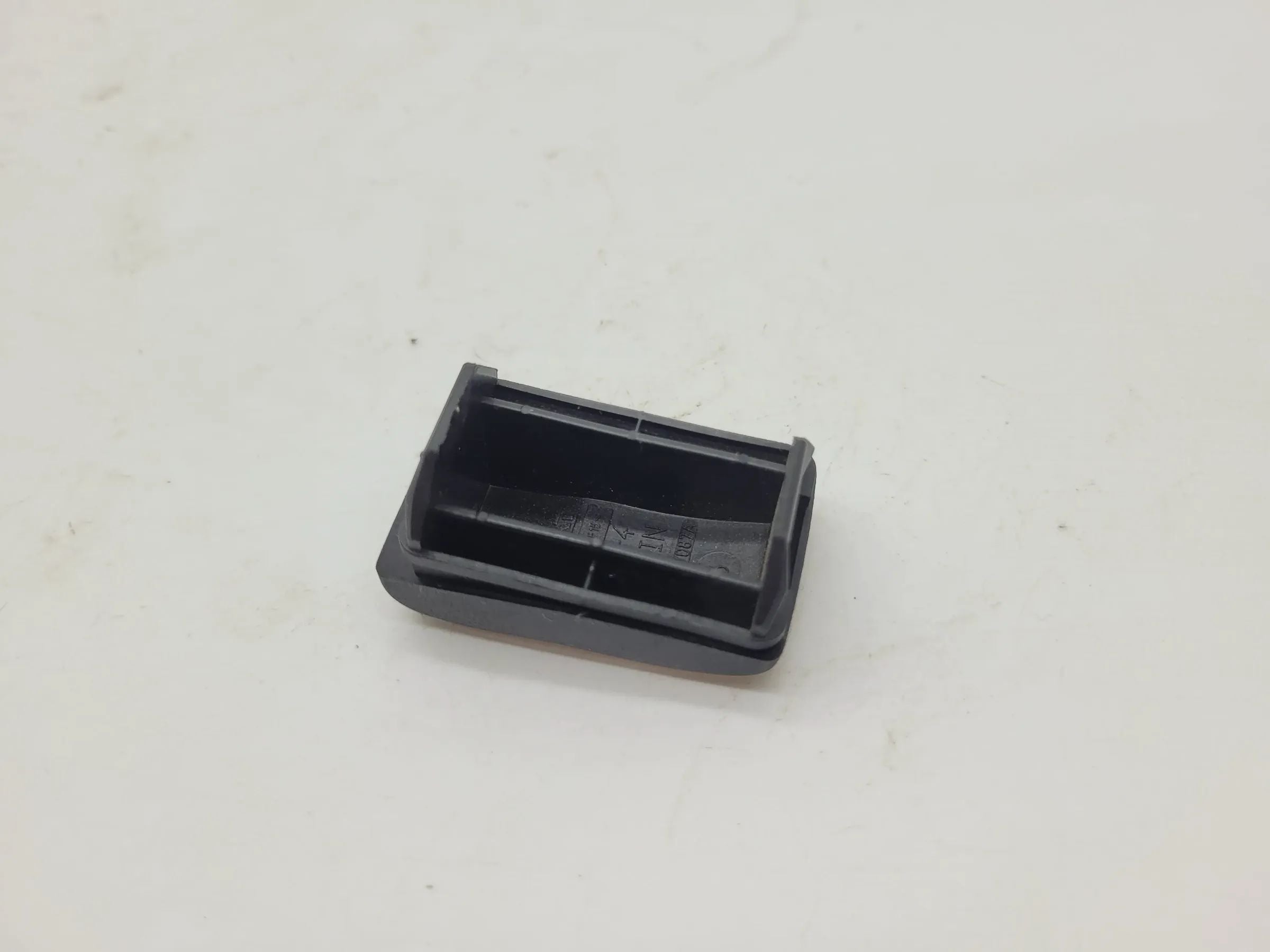 Seat Cordoba (6K1/6K2) Leertaste Blindknopf Armaturenbrett 6K0957067A Original