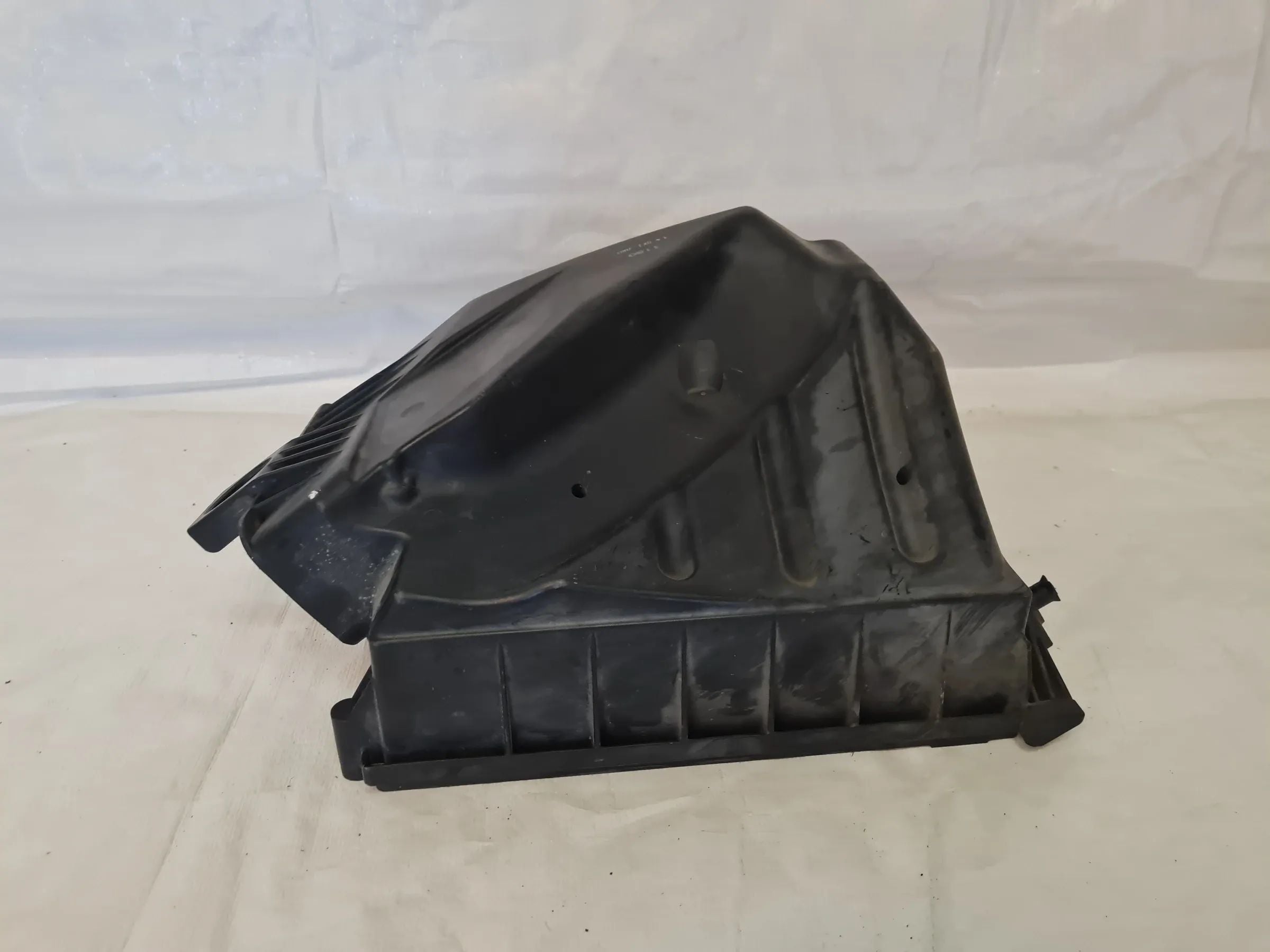 Original Audi A4 8E/B6/B7 Luftfilterkasten Teil 06B133835BD