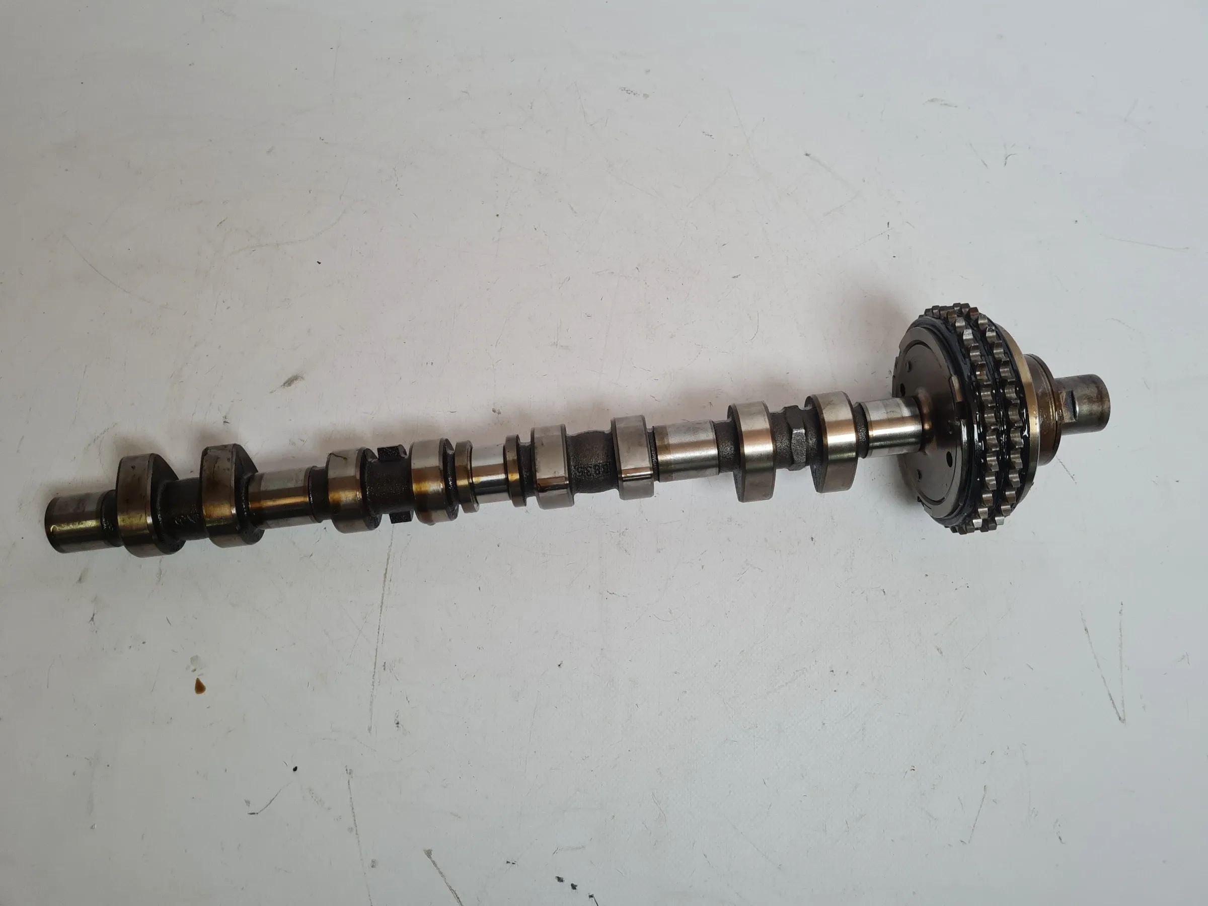 Original Mercedes C-Klasse CL203 排気側カムシャフト M111.955 R1113601