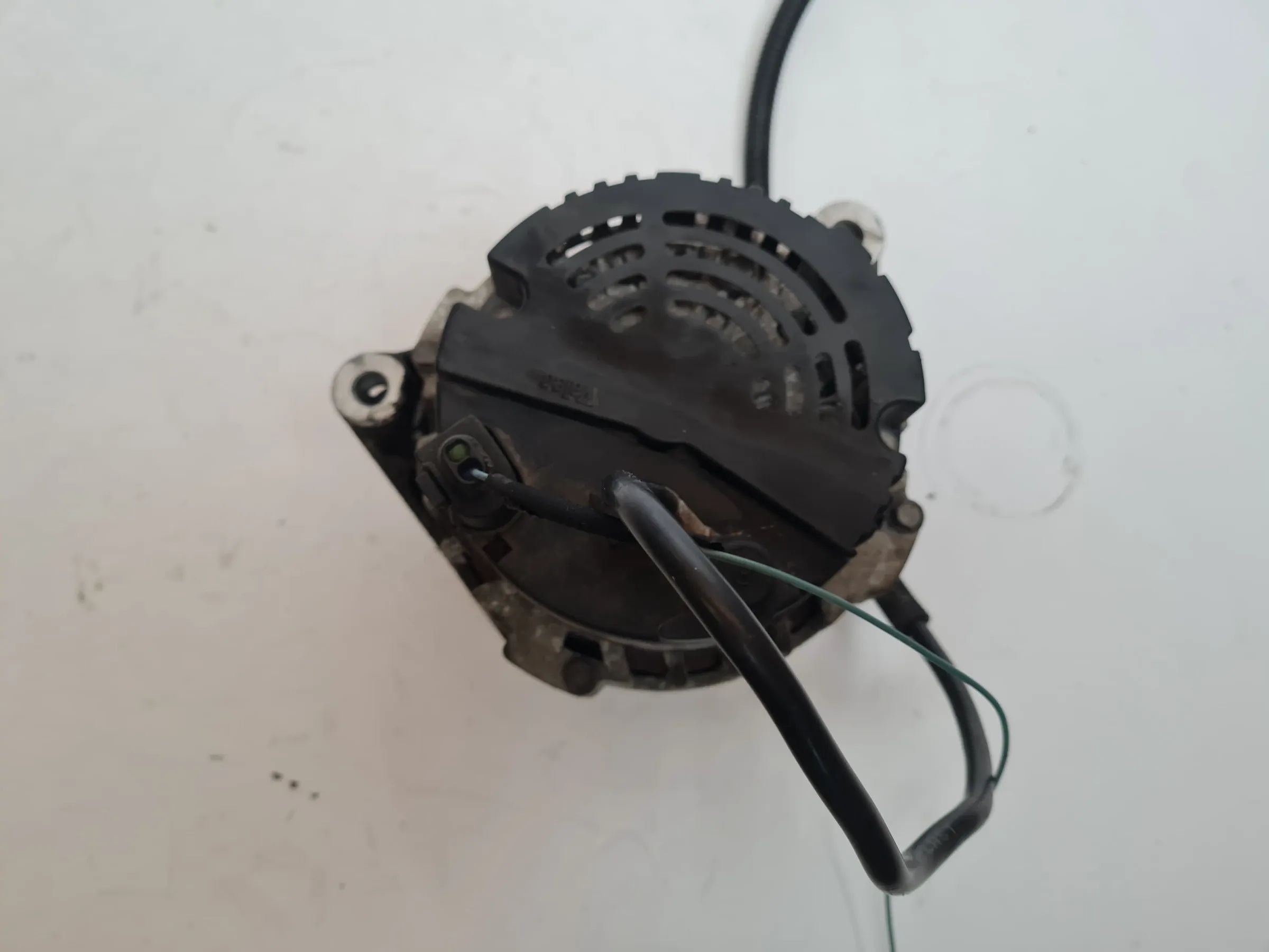 मूल मर्सिडीज़ C-क्लास CL203 लिच्टमाशिने जेनरेटर M111.955 A0111546802