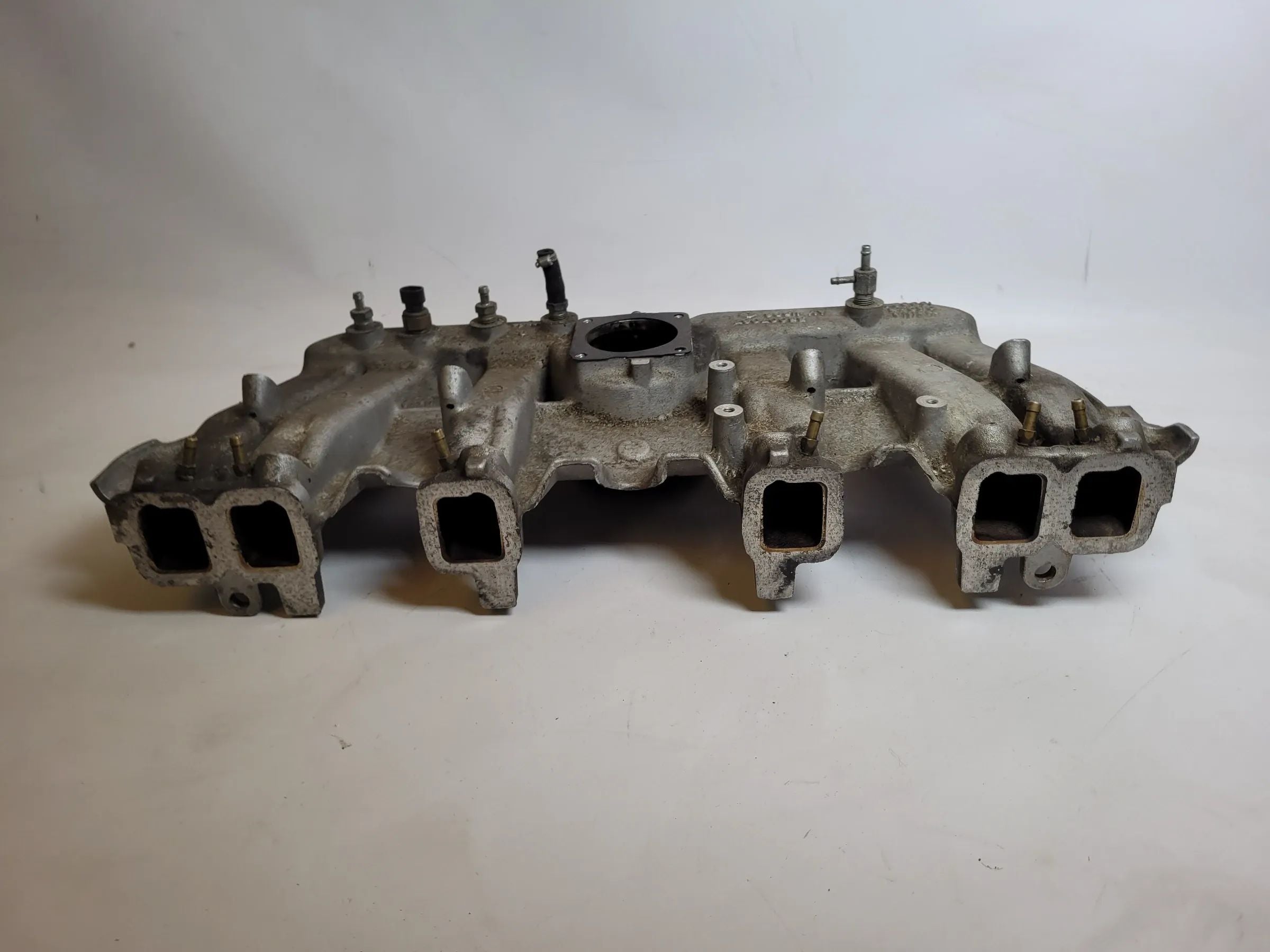 Jeep Cherokee / Wrangler 2 XJ/TJ Ansaugbrücke Ansaugkrümmer 33007067 Original