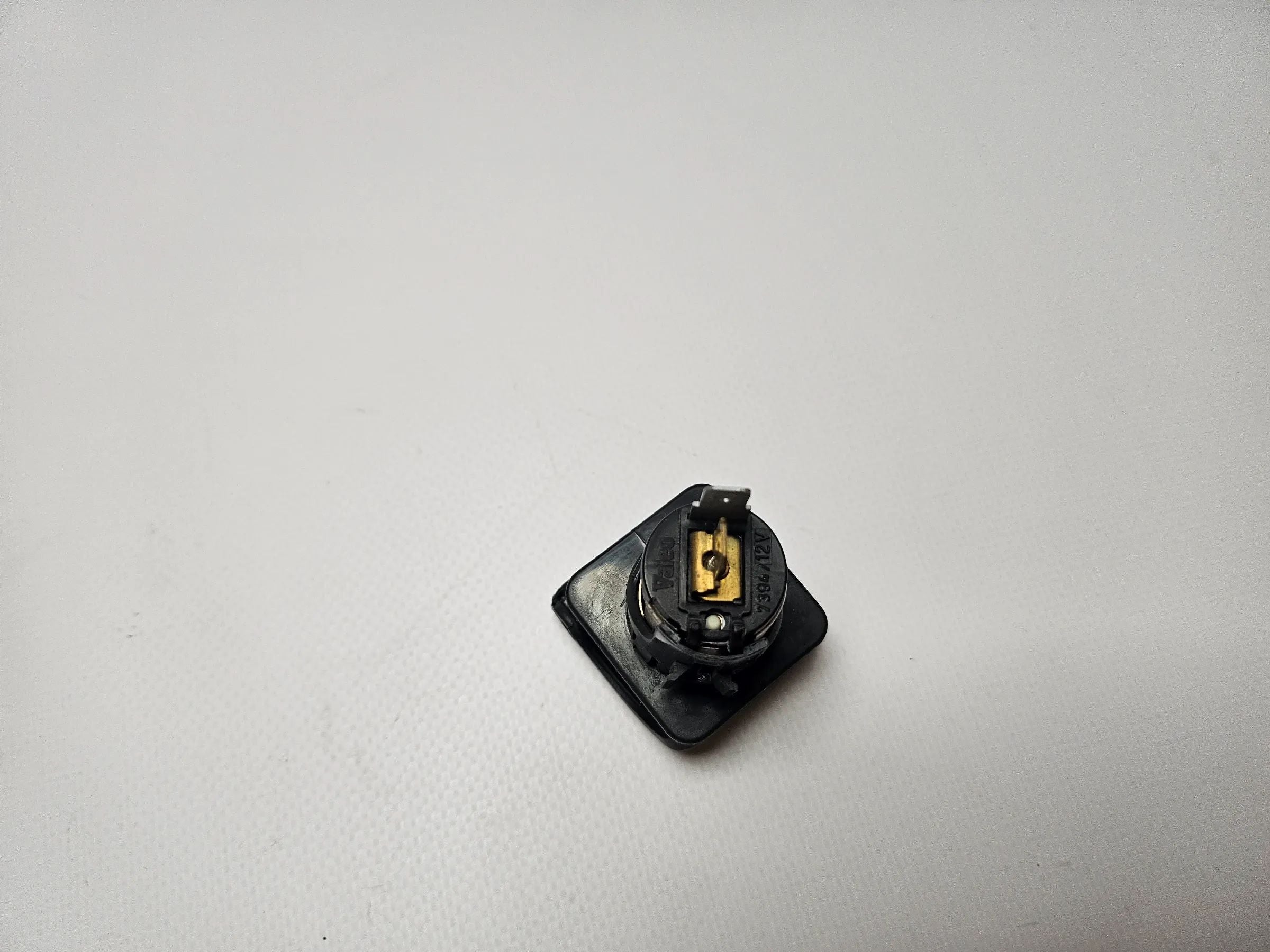 BMW X5 (E53) 2000-06 - Presa 12V Accendisigari 73947050
