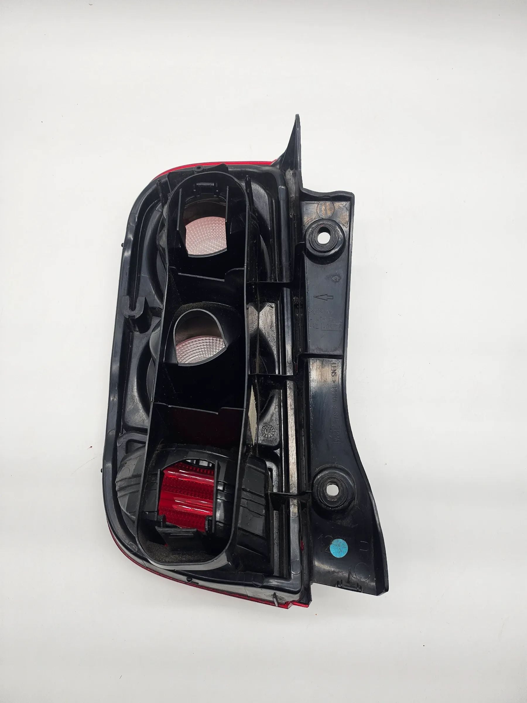 piloto trasero derecho original Nissan Micra K12