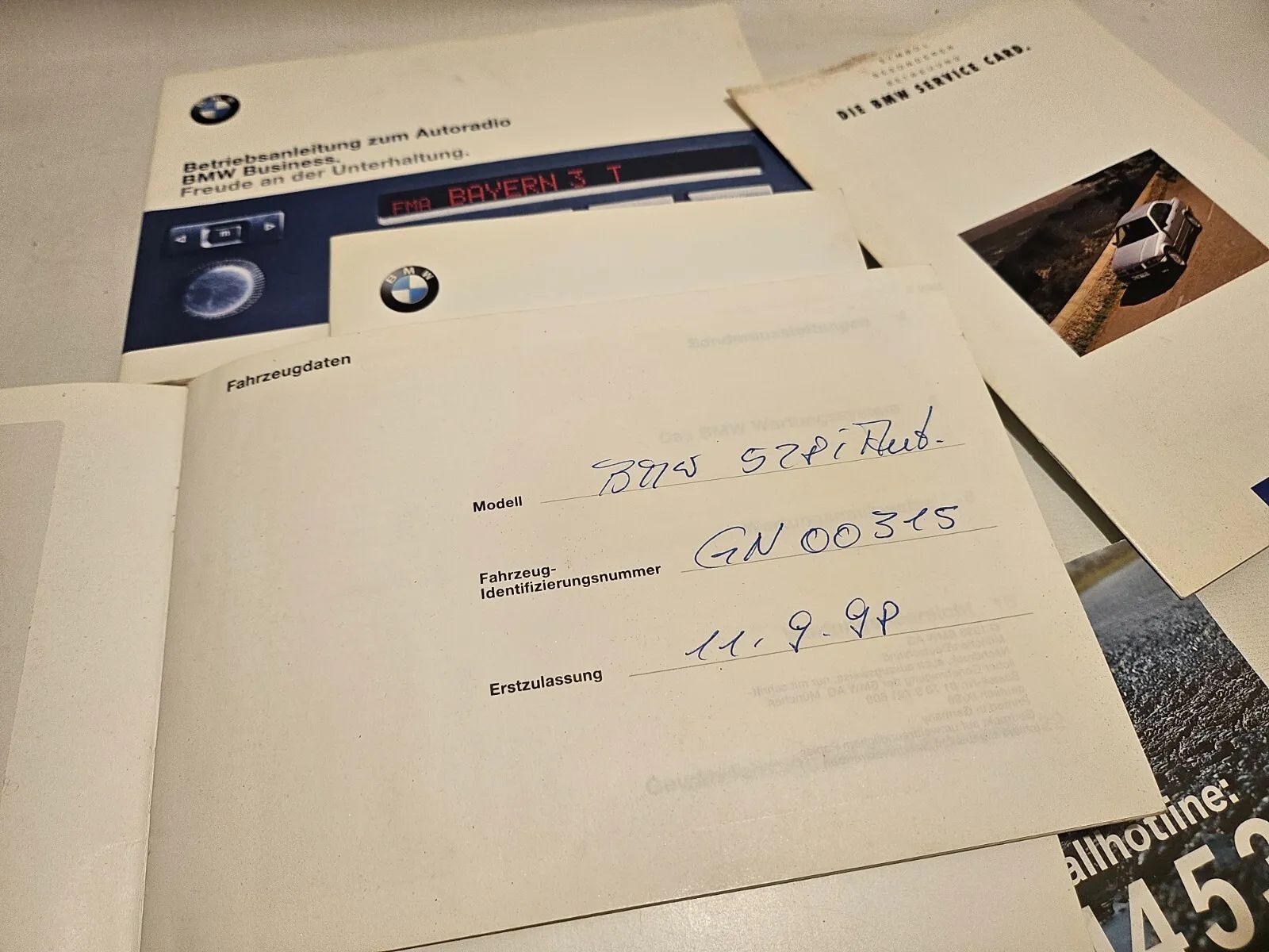 Carpeta original + manual de instrucciones BMW Serie 5 E39 520i 523i 528i 535i 540i 1998
