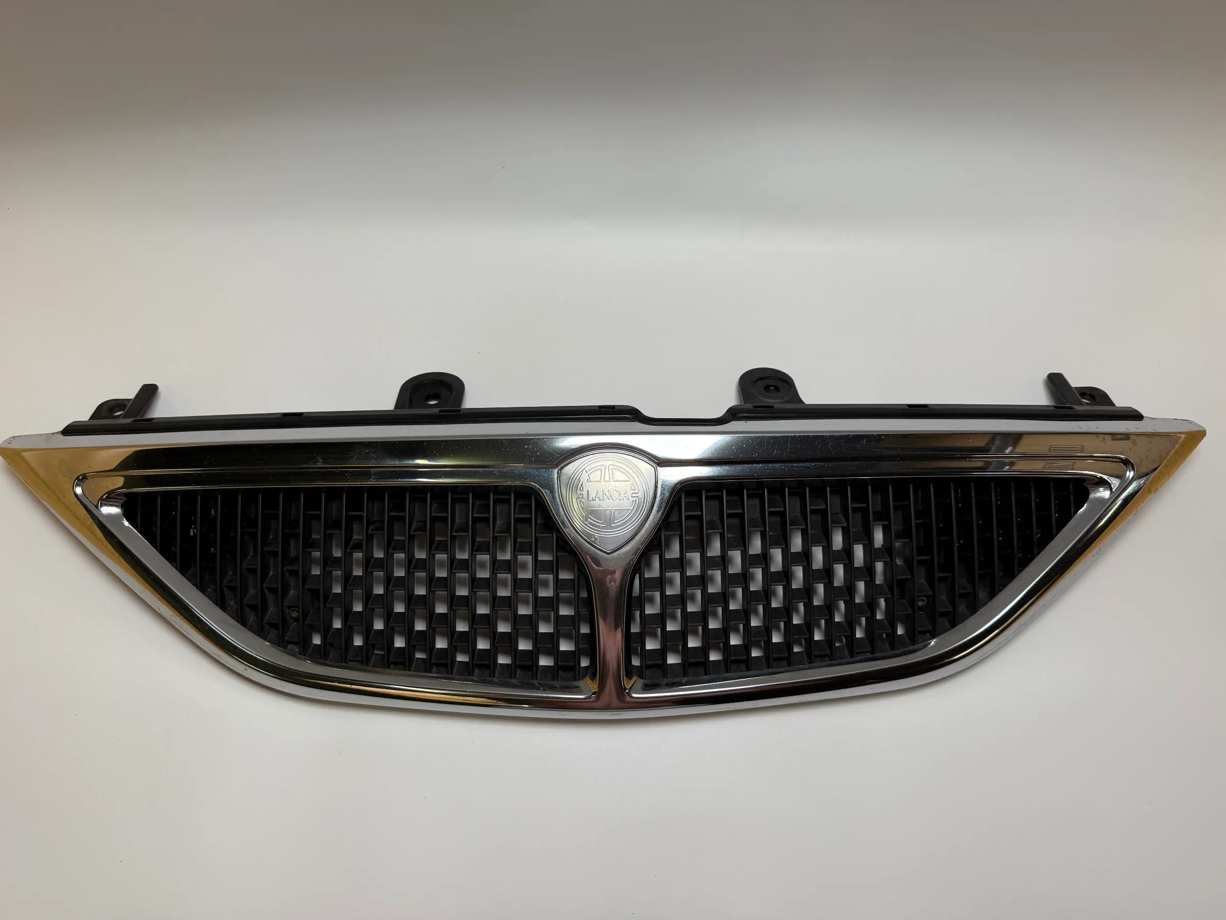Calandre Grill Avant 86227 ZCP Lancia Y 1.4 840 2675492