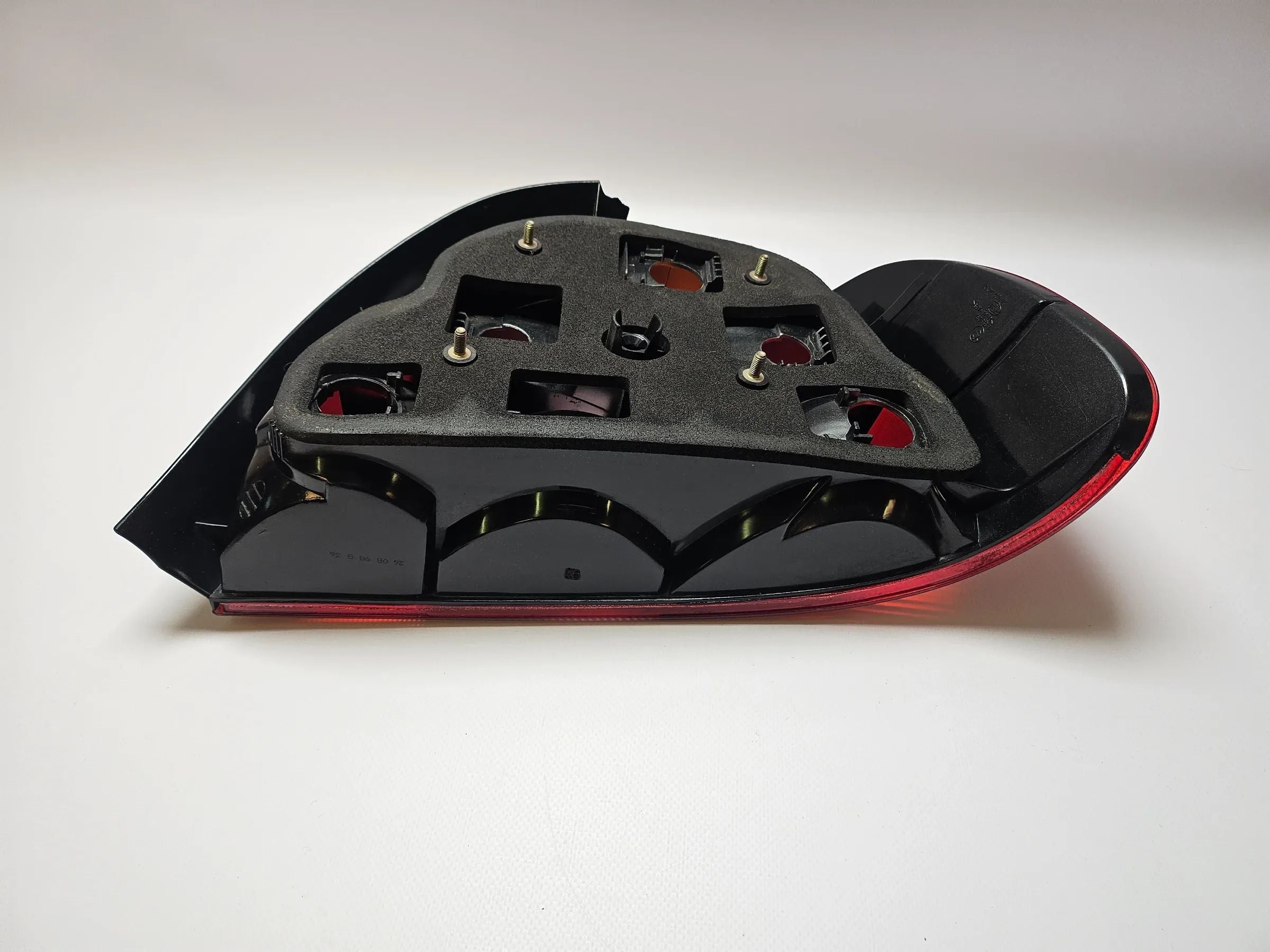 ไฟท้ายซ้าย BMW 5er E39 ซีดาน 1995-2000 อะไหล่แท้ 8358031