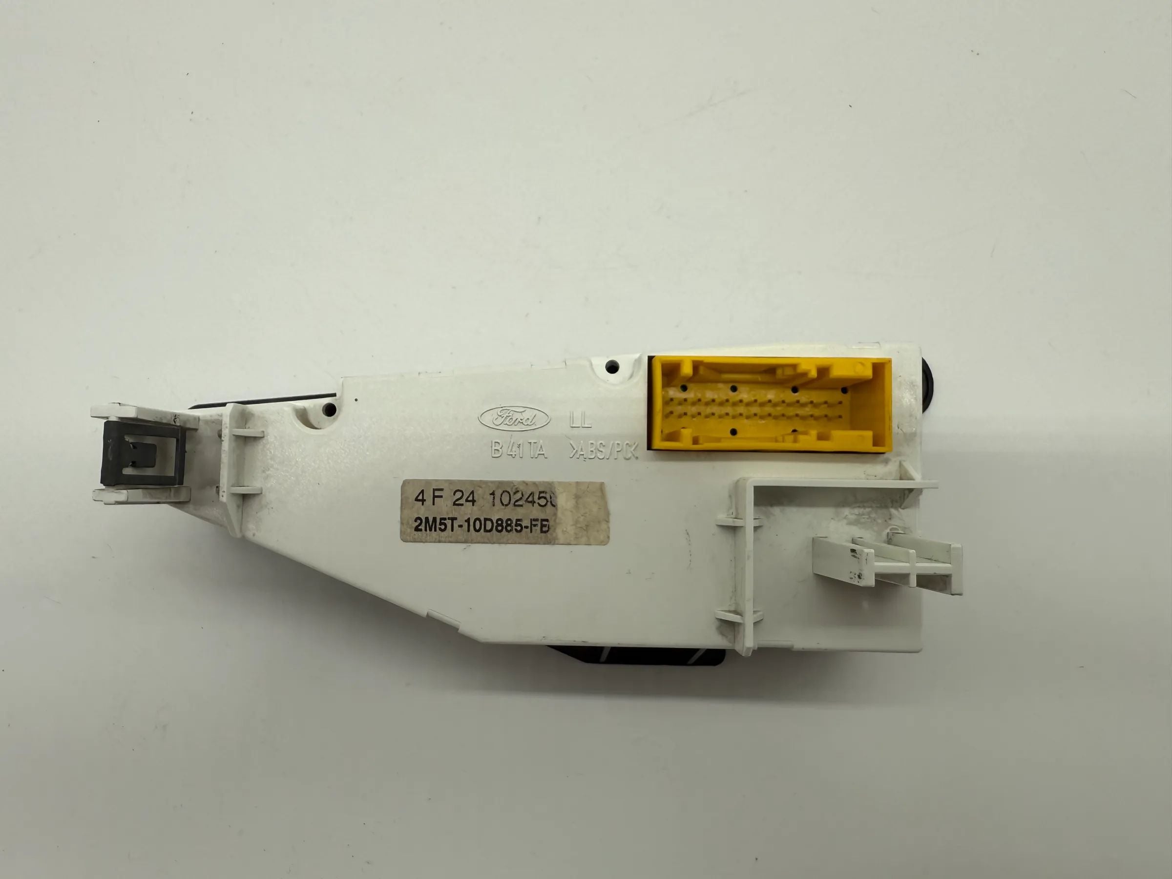 Ford Focus 2004 screen display 2M5T10D885FB KKE5156 