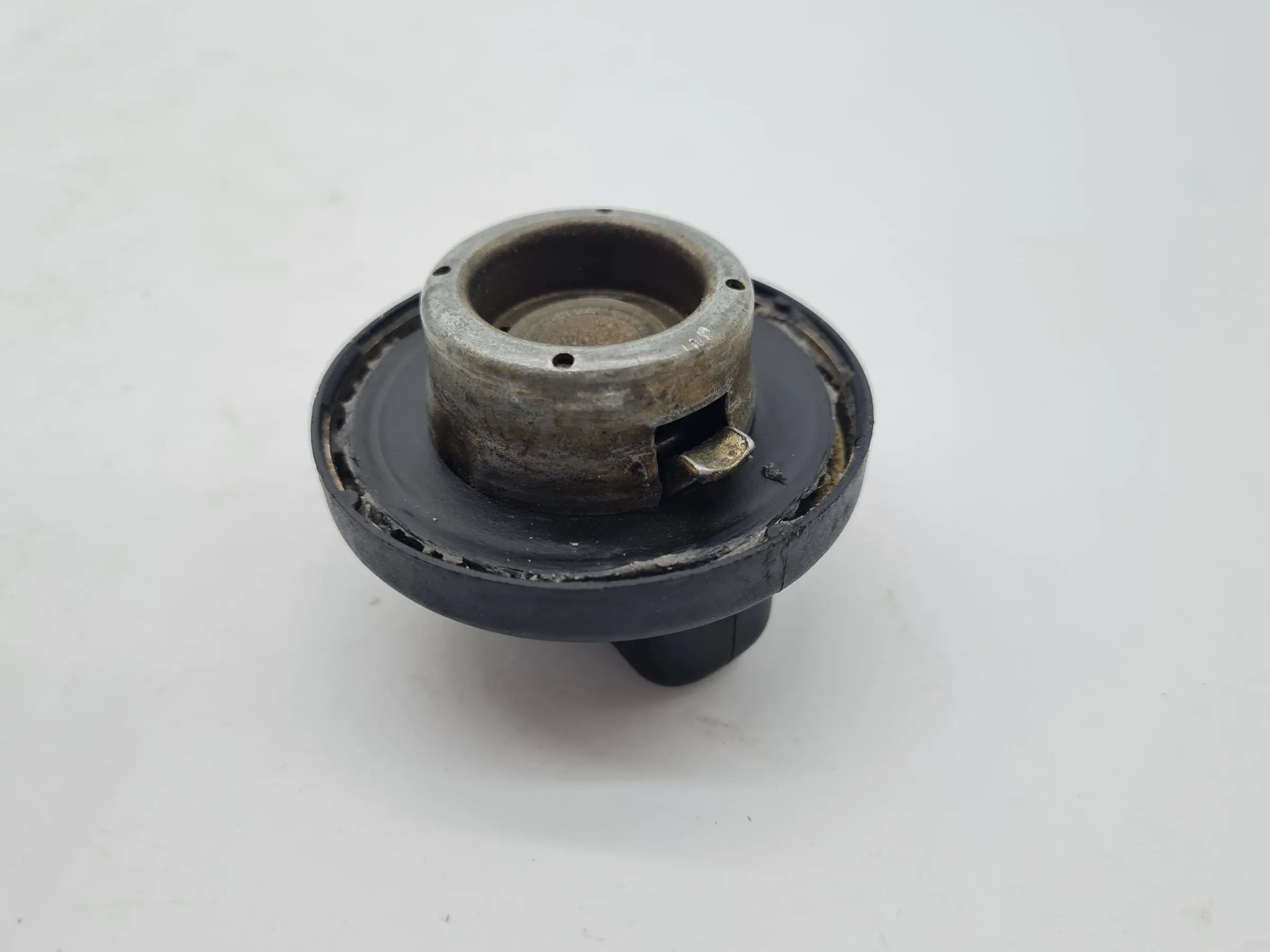 BMW 5er Touring E39 Tankdeckel (1183342) Original