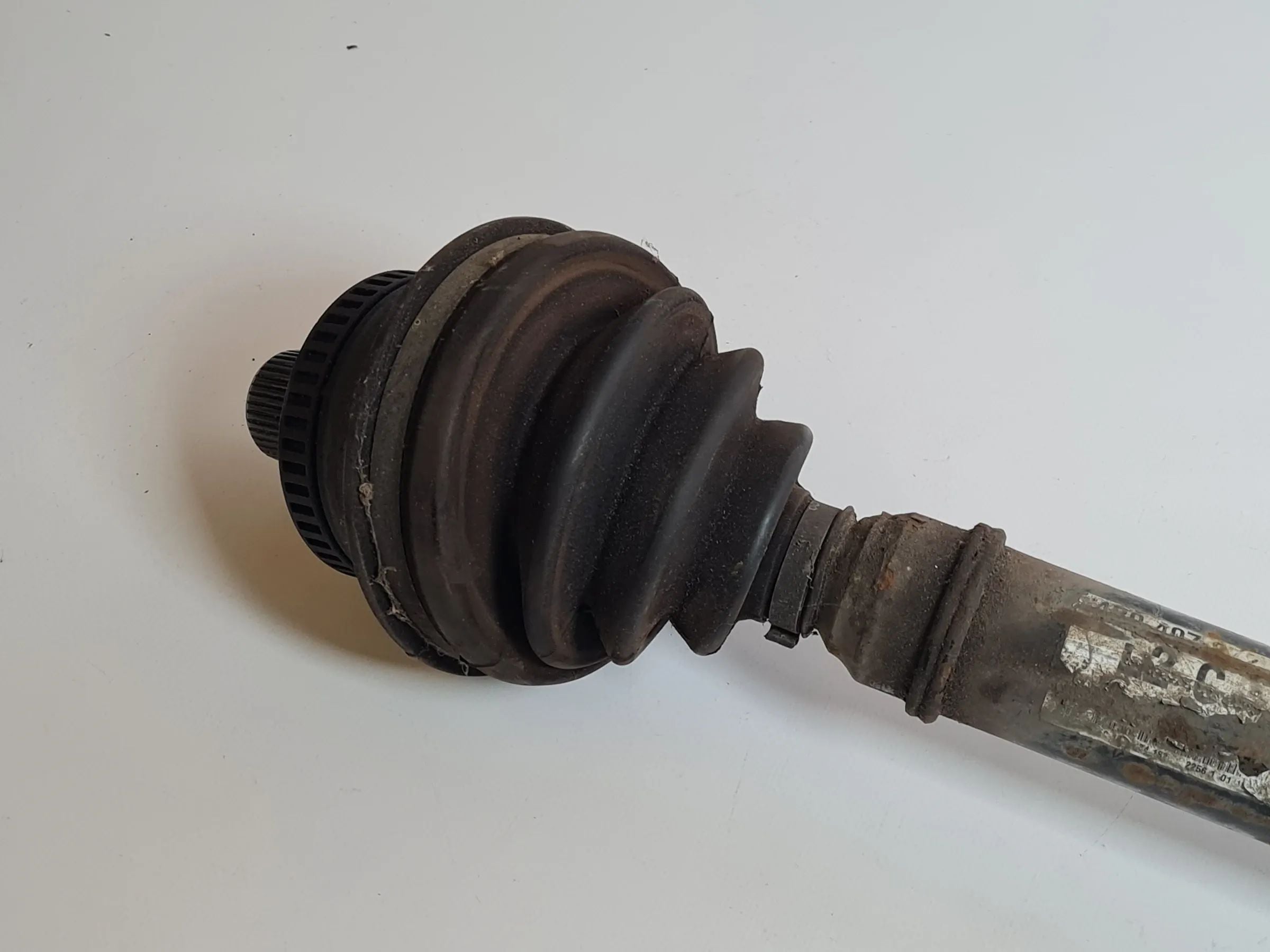 Audi A6 4B2/4B4 2.4 V6 Antriebswelle Rechts 4B0407272C (Original)
