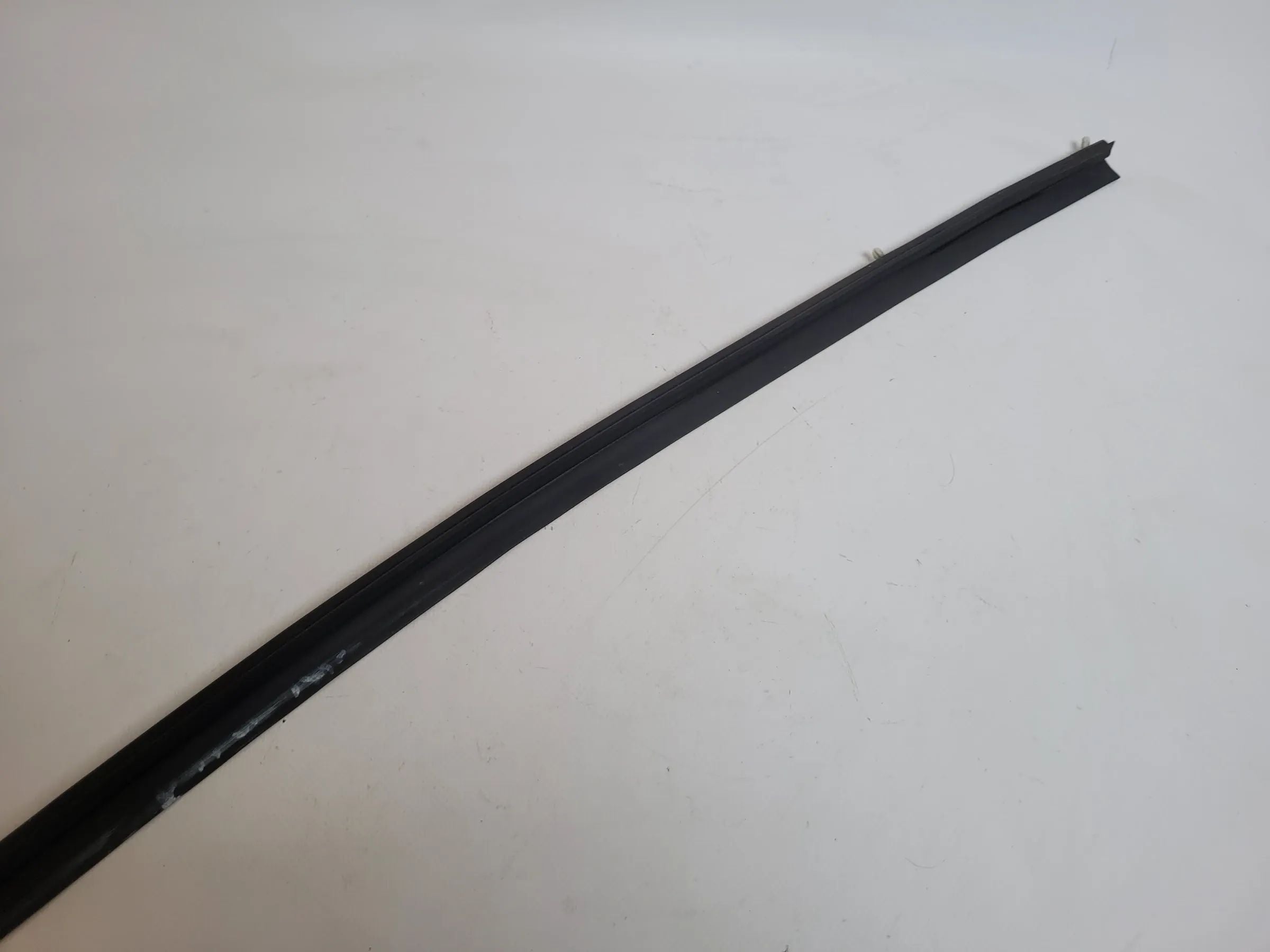 BMW 5er Touring E61 Dichtung Gummi Türgelenk Vorne Rechts 7033790 Original