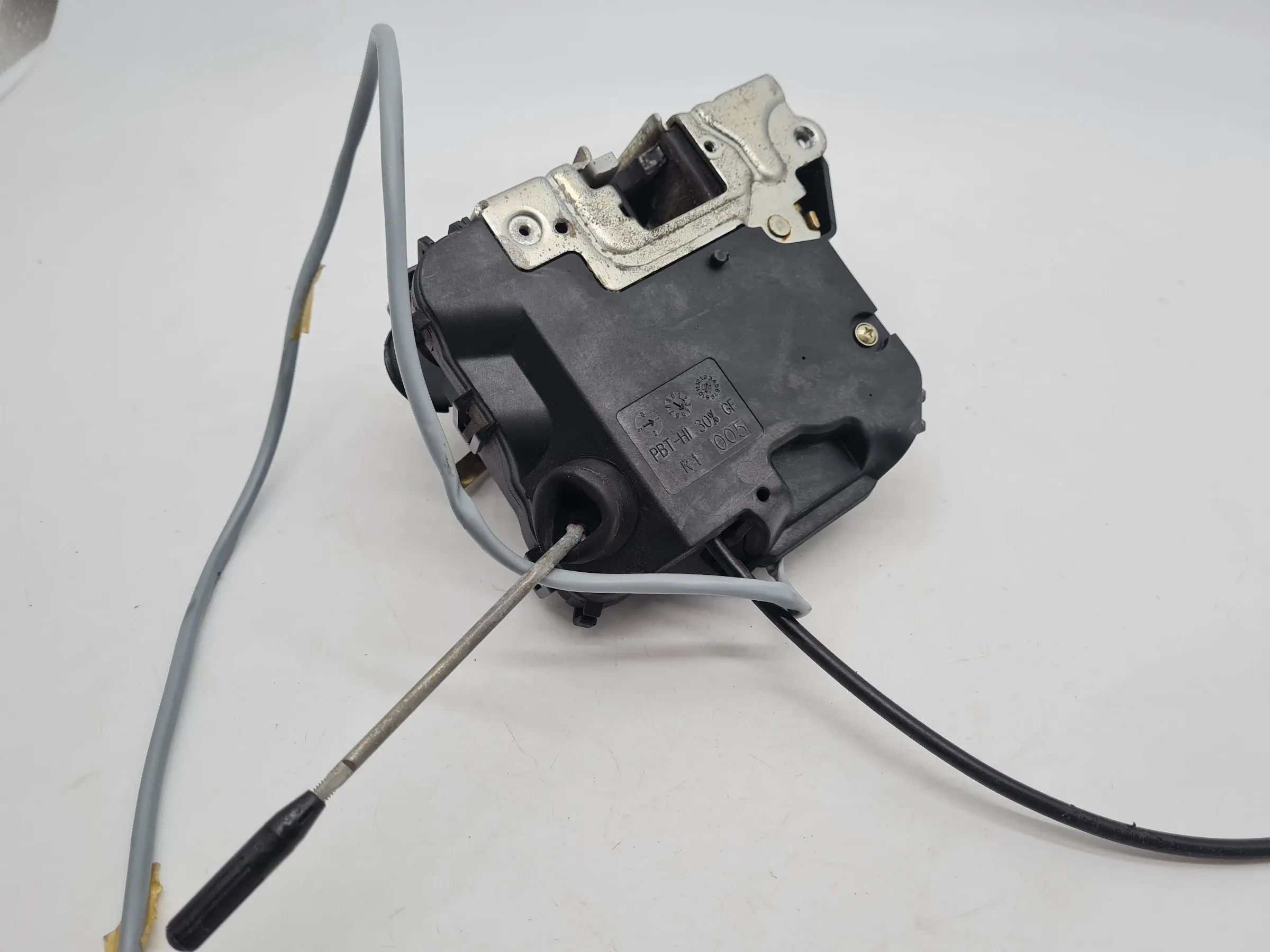 Original Mercedes-Benz C-Klasse (CL203) Türschloss/Verriegelung R. A2037200835