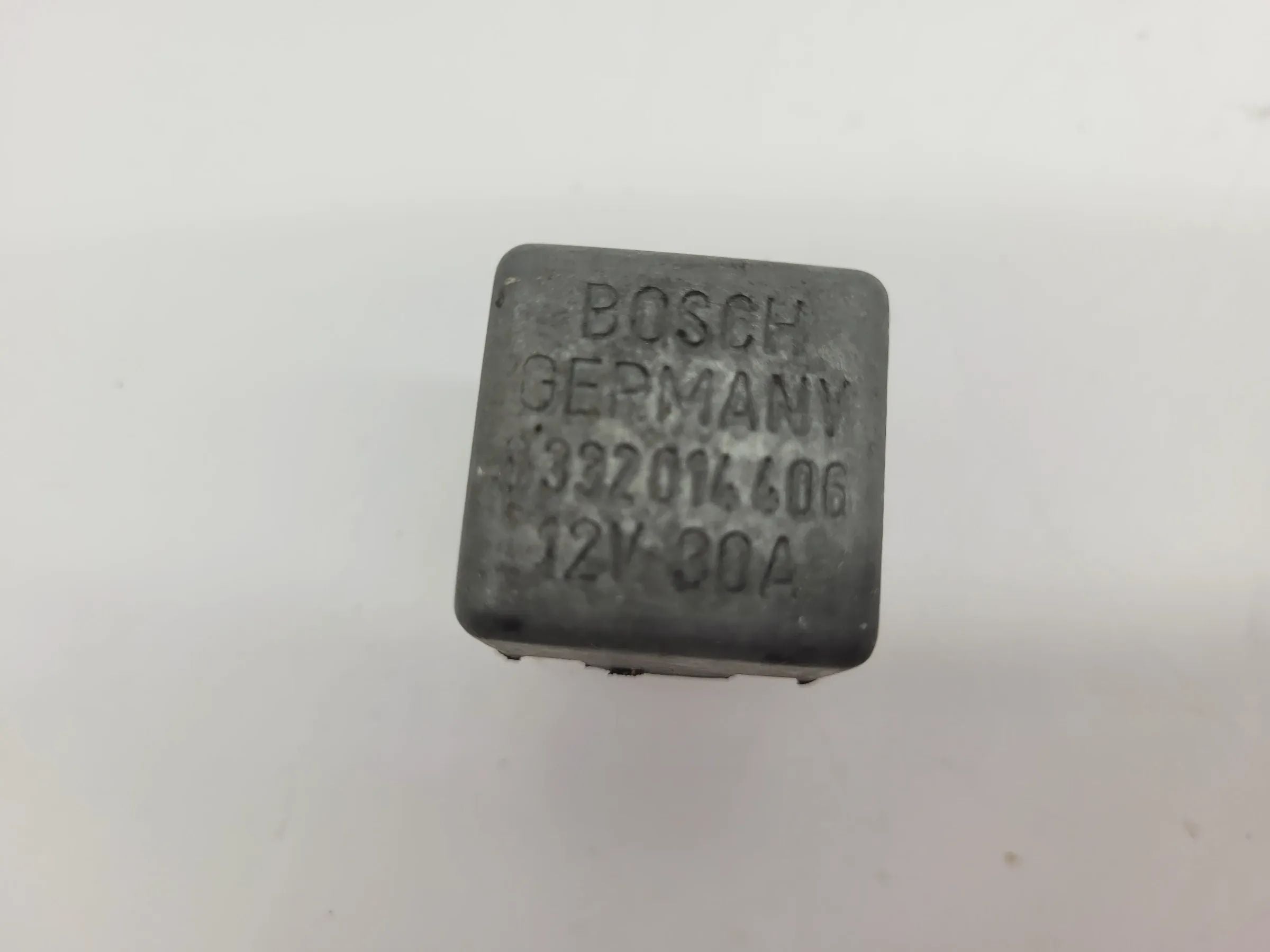Original BMW Porsche MB VW Ford Bosch Relay Relais Kraftstoffpumpe, 0332014406