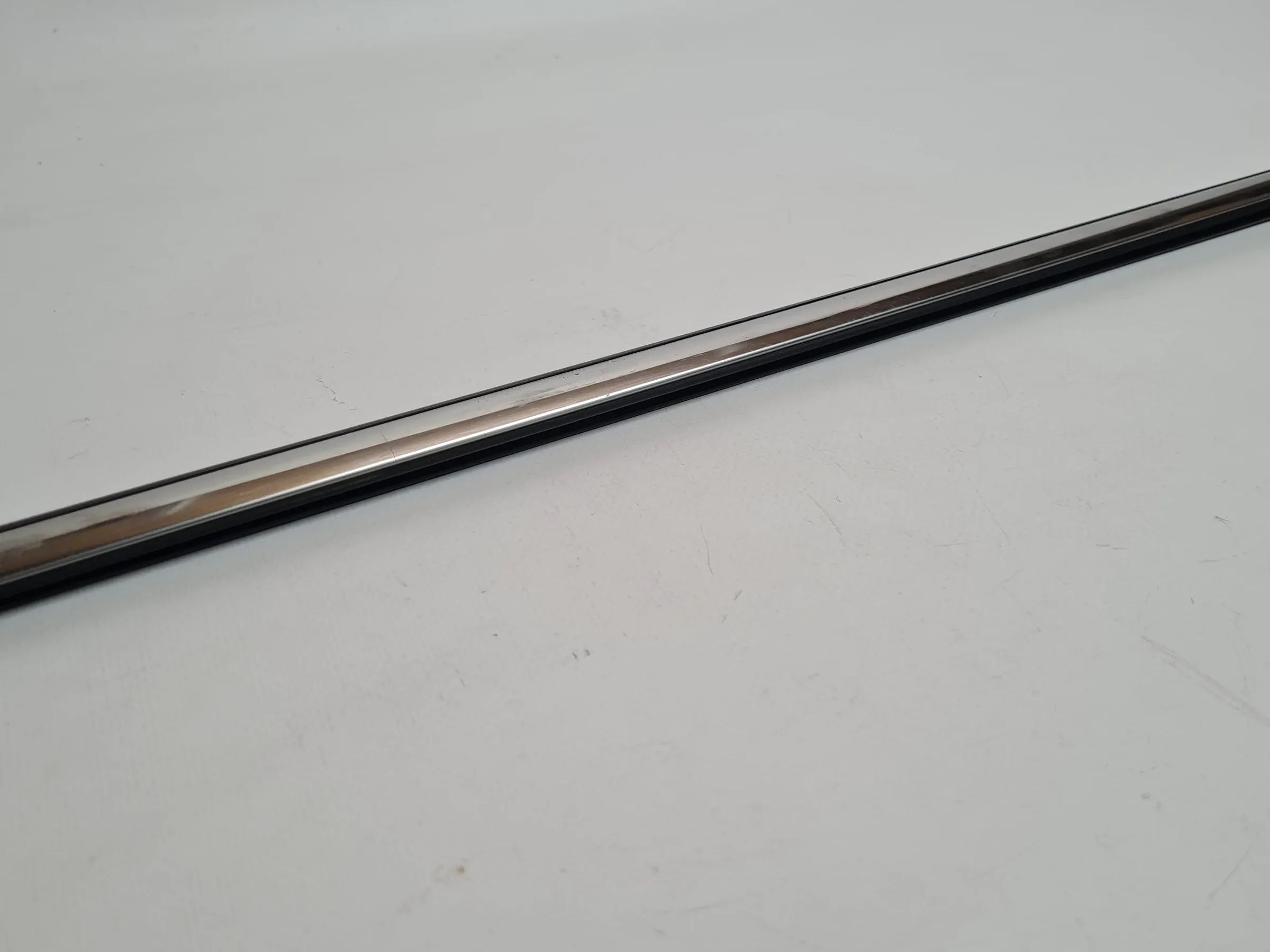 Mini One (R50/R53) Türleiste Zierleiste Links (an 7039865) (Original)