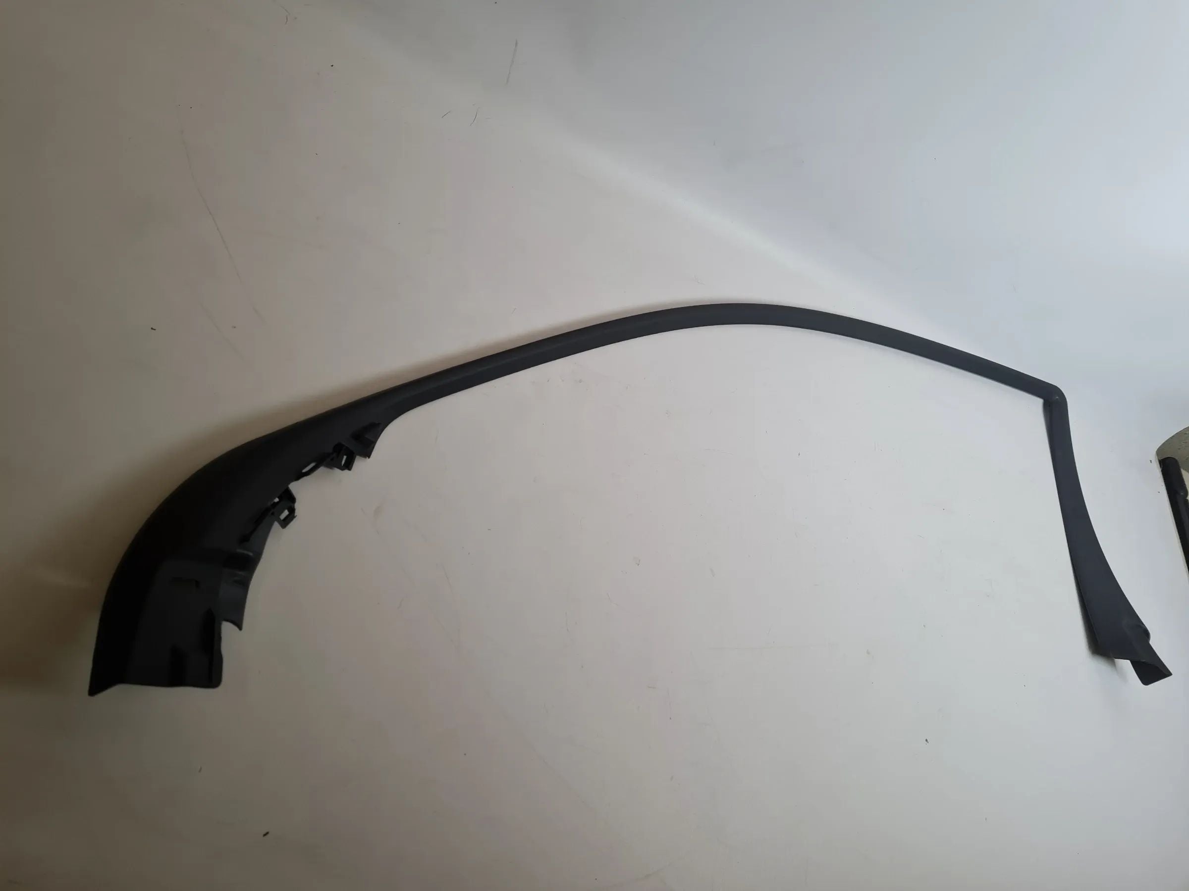 Original Mercedes C-Klasse (CL203) Fensterrahmenverkleidung Rechts A2037250471