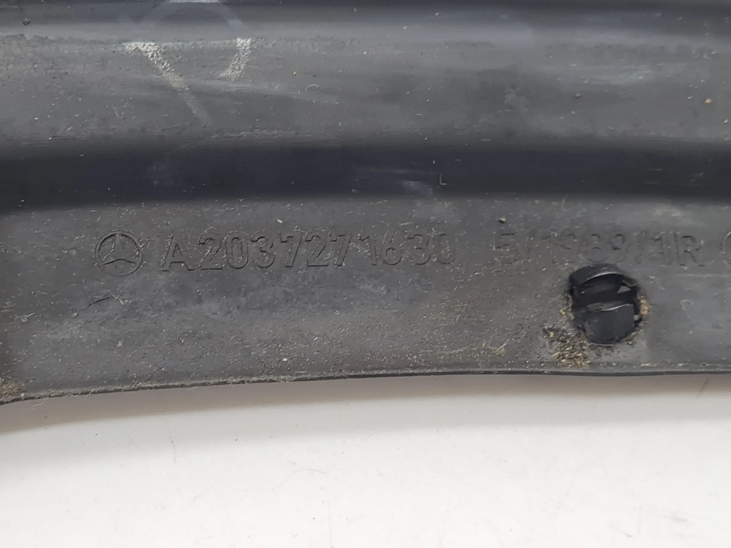 Original Mercedes C-Klasse (CL203) Tür Dichtung Leiste Rechts A2037271630