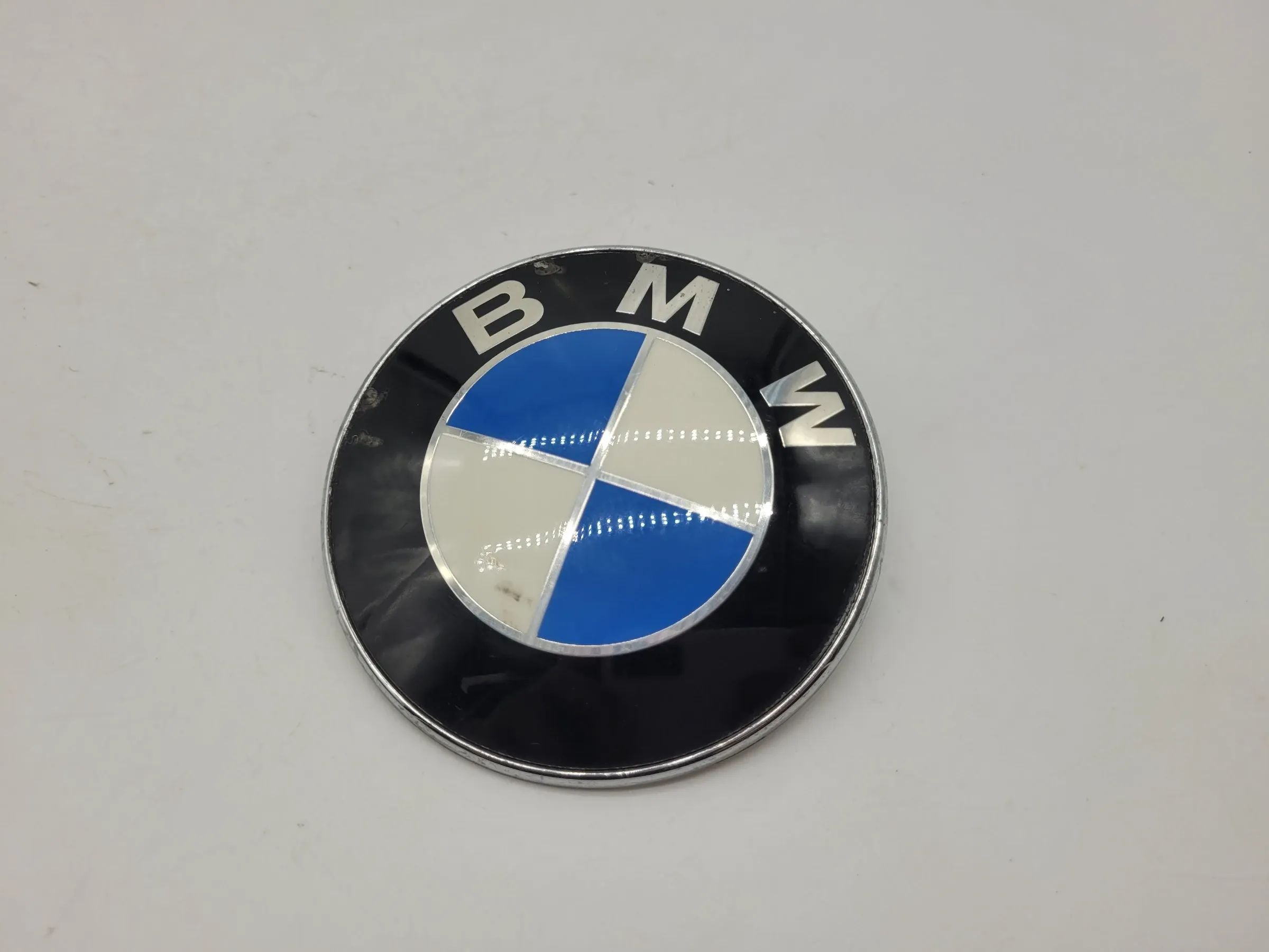 BMW E90 Emblem Logo Motorhaube Heckklappe 51.14-8132375 Original