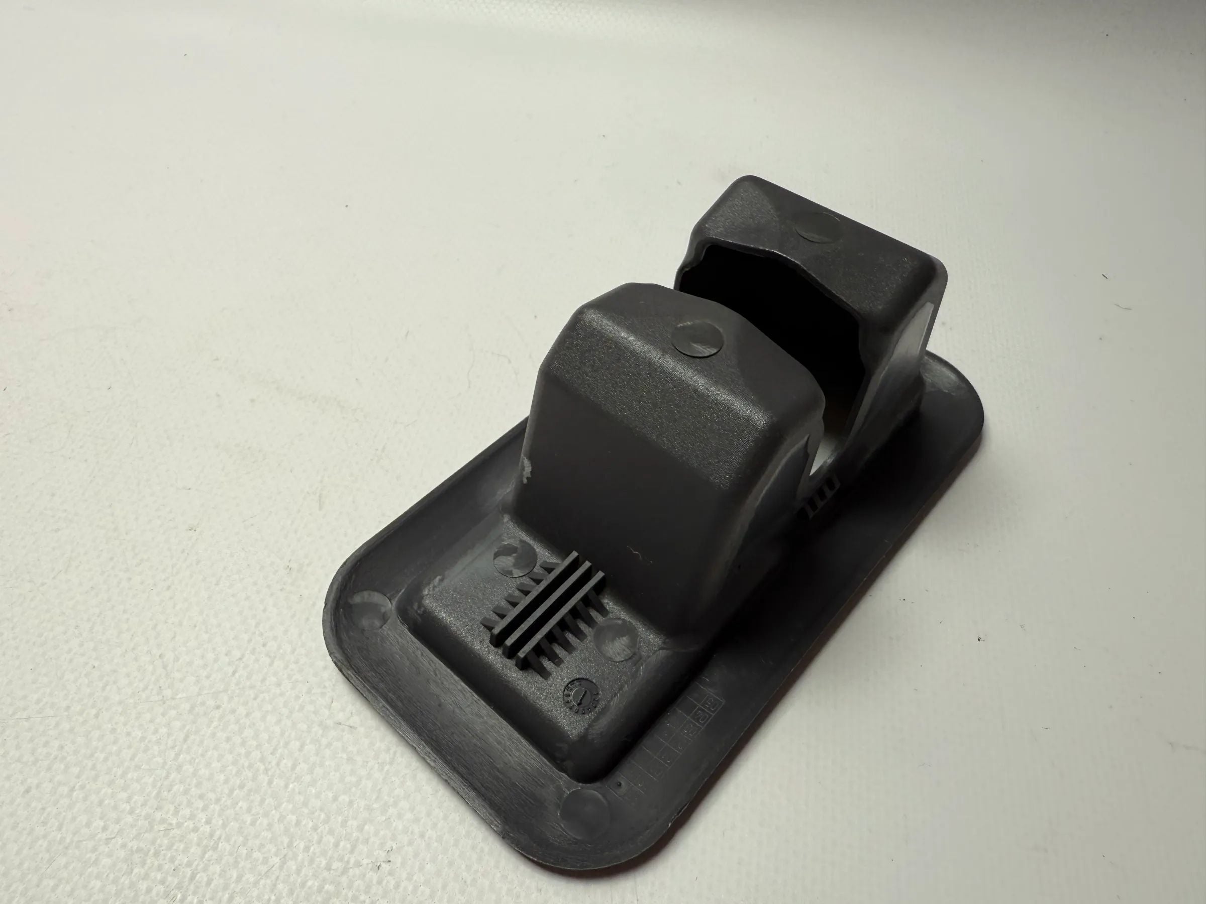 Original Mercedes Benz A-Klasse W168 Penutup Pengikat Kursi A1686840718