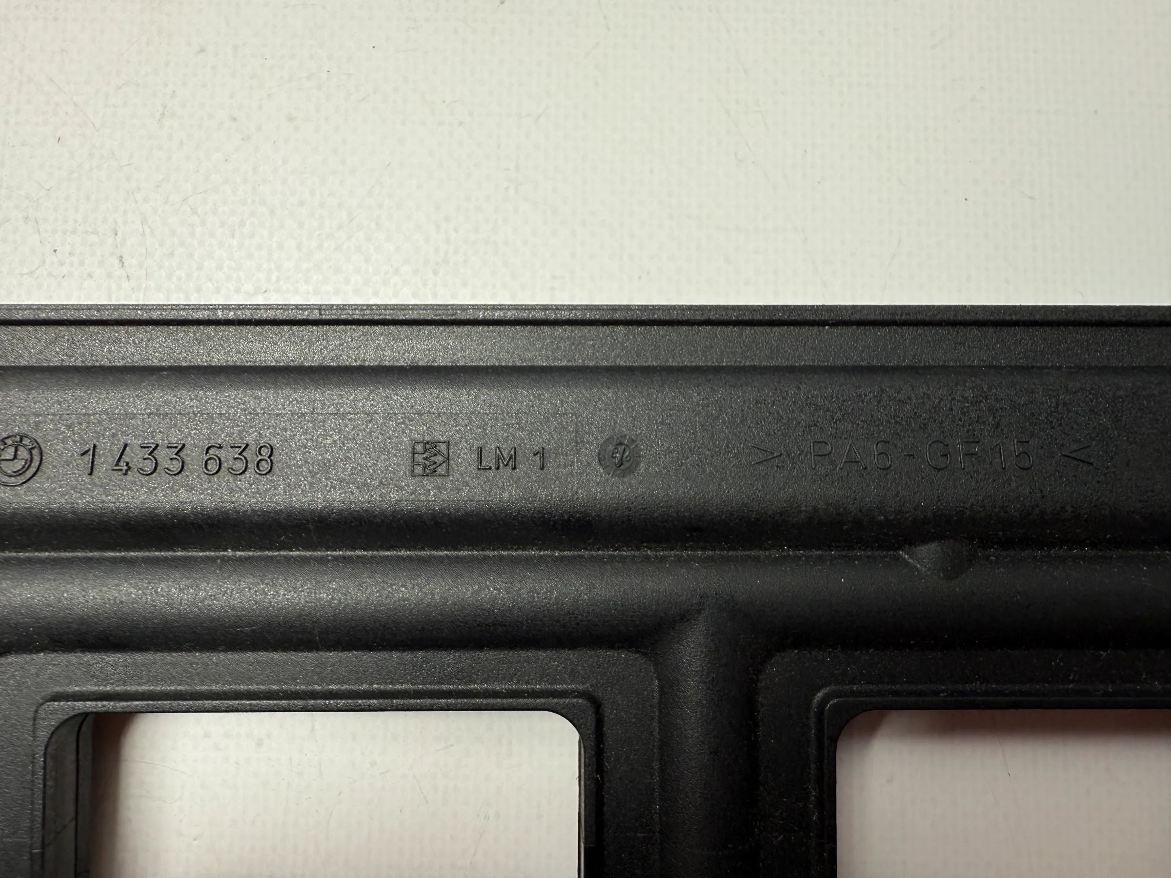 Original BMW E46 E53 E60 E65 E83 M54 air distributor pipe 1433638 