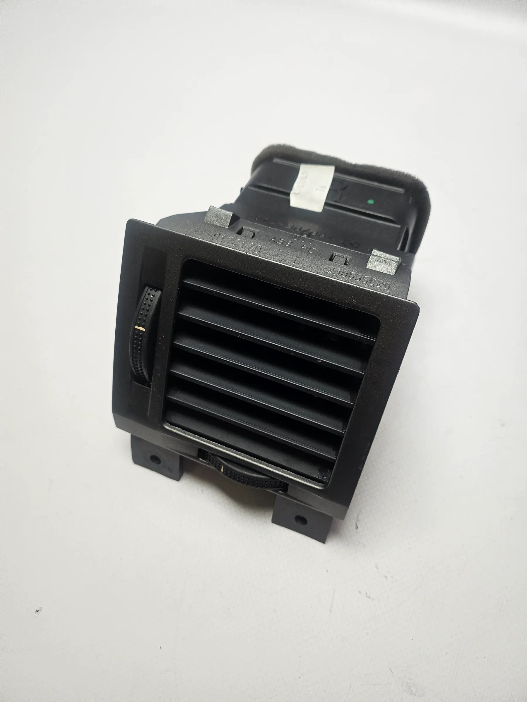 Оригинальная правая сопловая форсунка воздуха OPEL VECTRA C CARAVAN 2.2 DIRECT 9177170