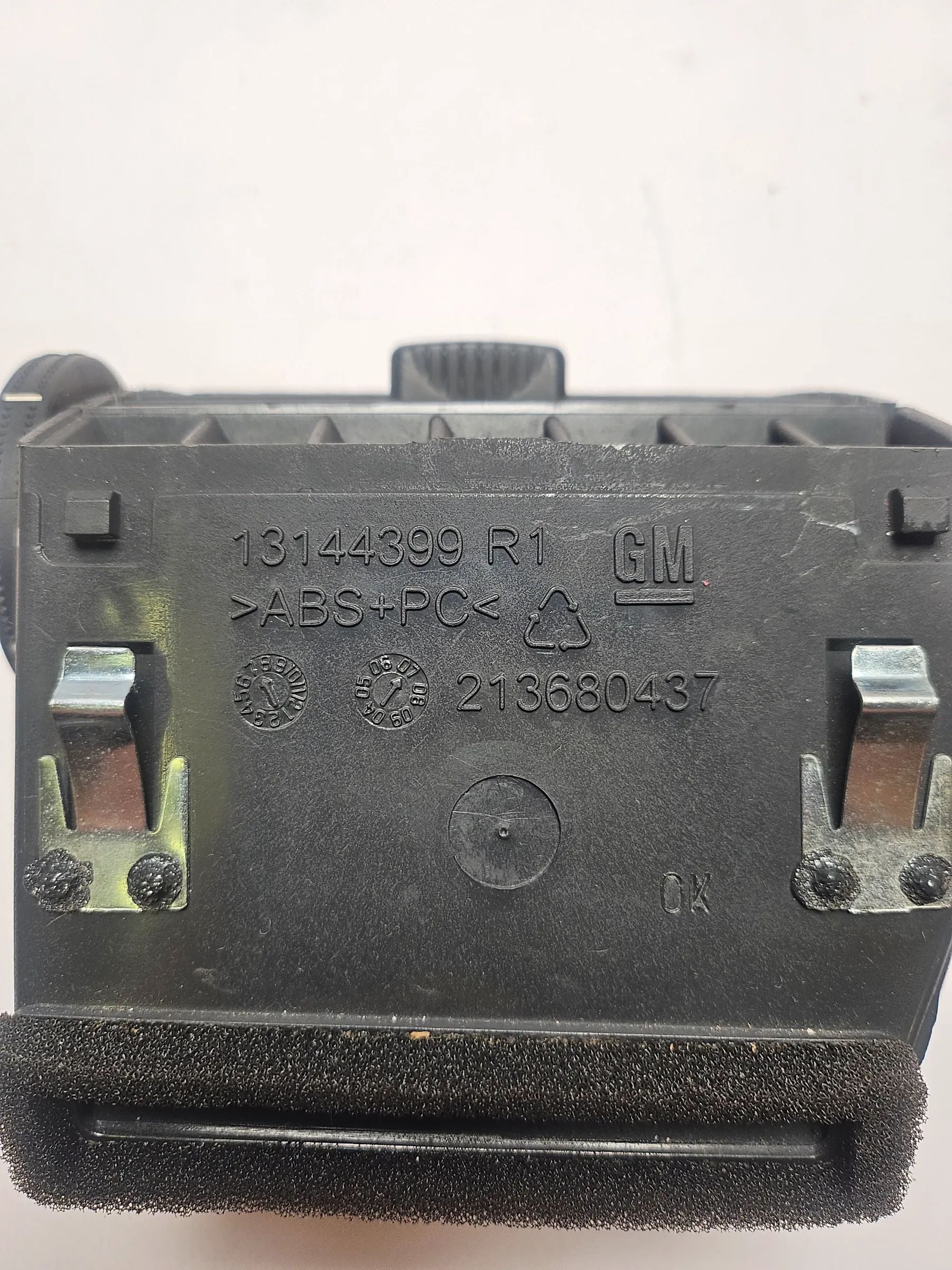 Оригинальная передняя правая фара Opel Zafira B 2007