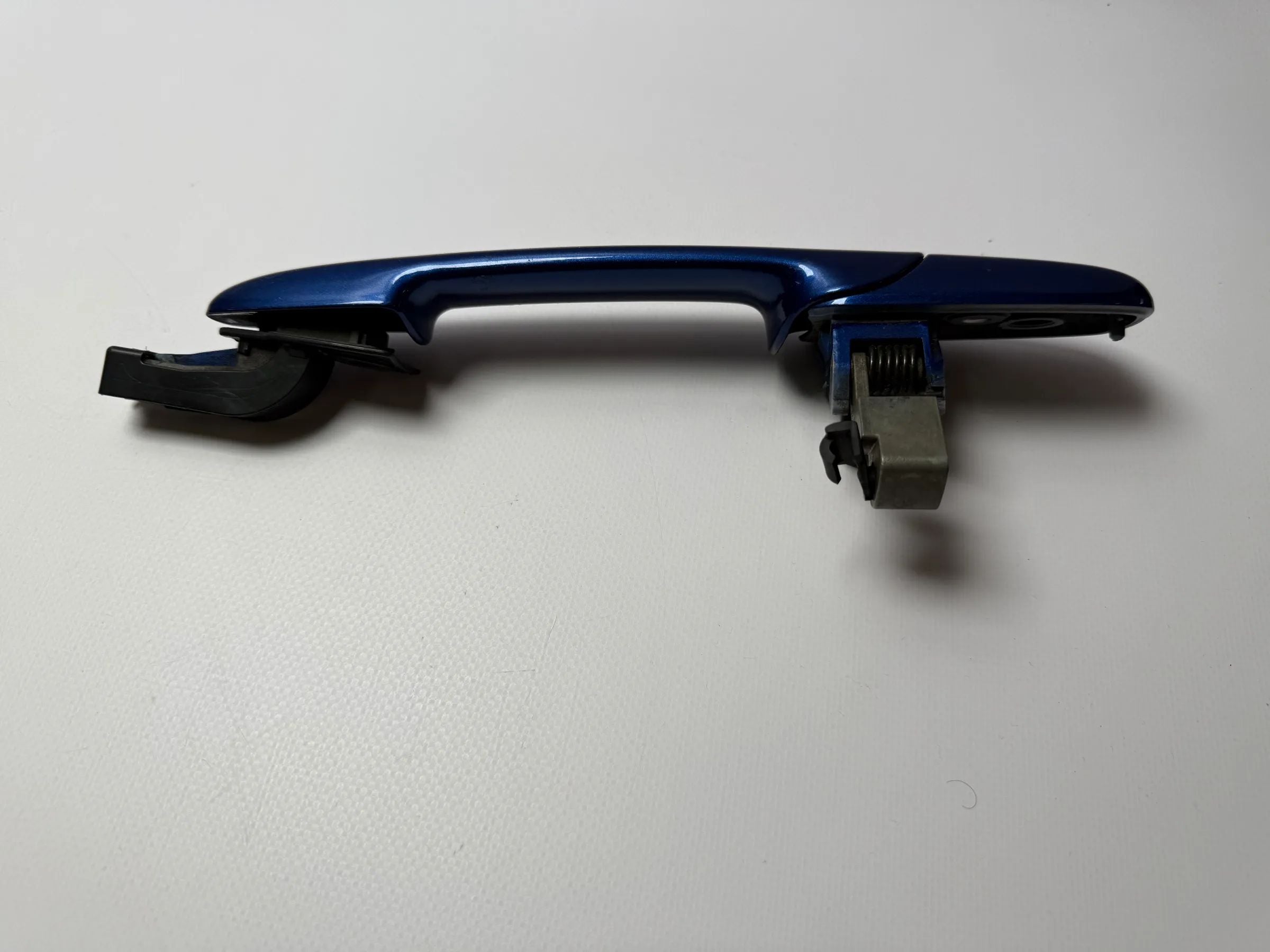 Оригинальная правая передняя синяя ручка двери Mazda 6 GJ6L