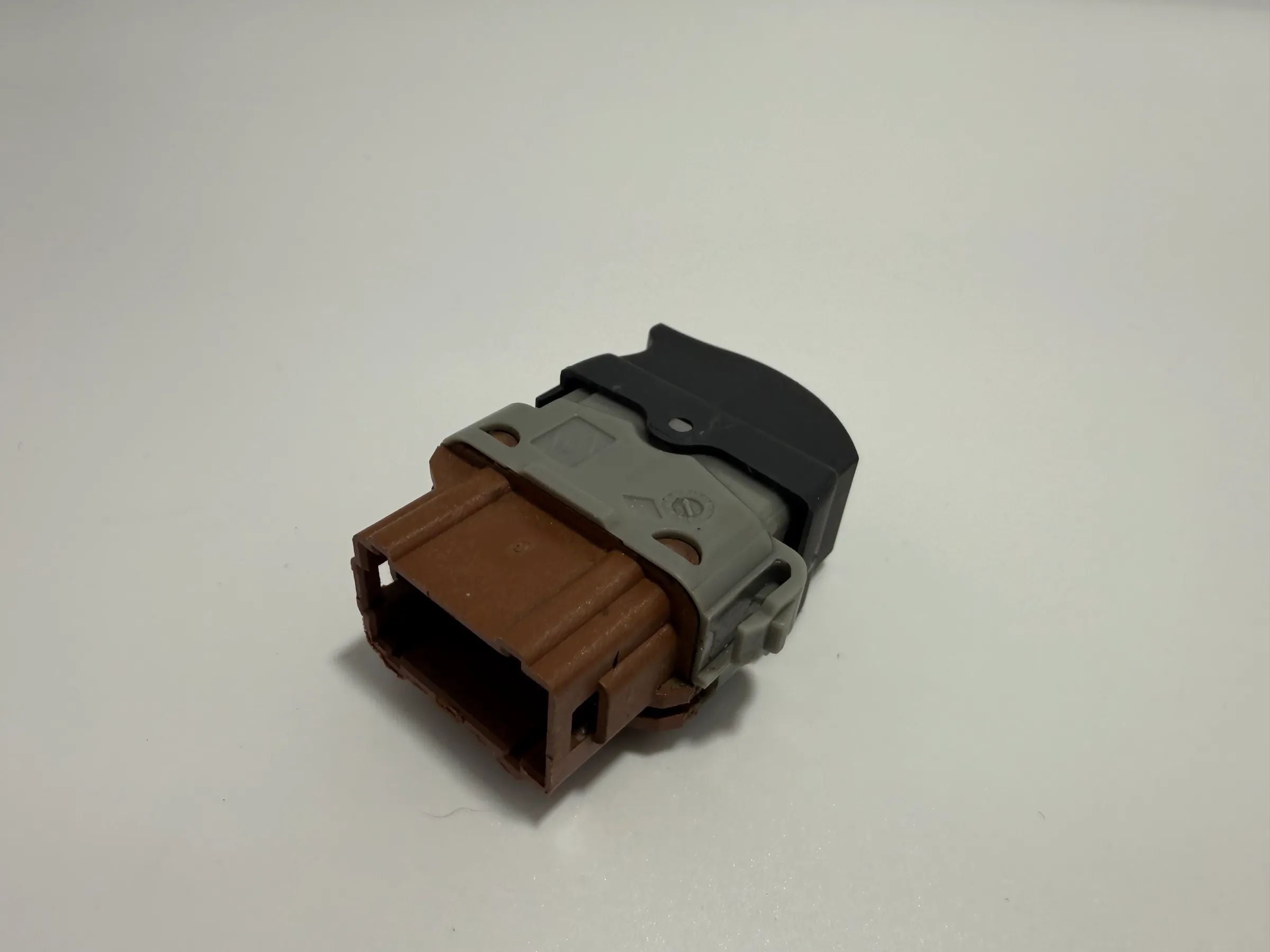 Original RENAULT CLIO III (BR0/1, CR0/1) Interruptor Elevador de Vidro Castanho 2808203