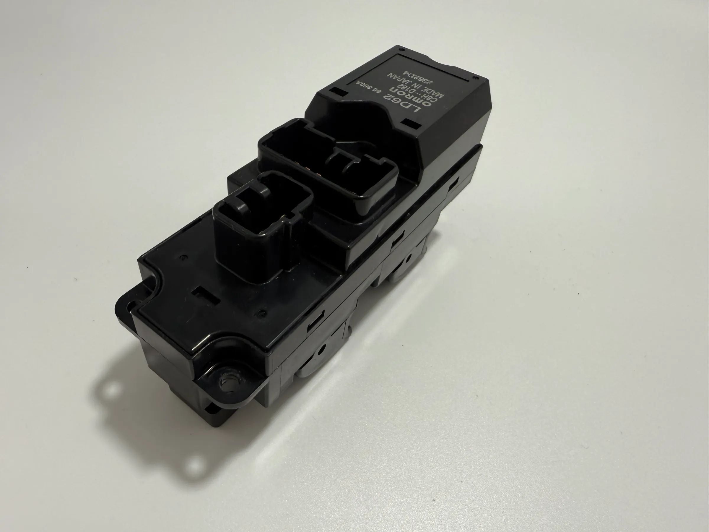 Originele Mazda MPV II TD LW Deurschakelunit Links Omron LD62 66 350A