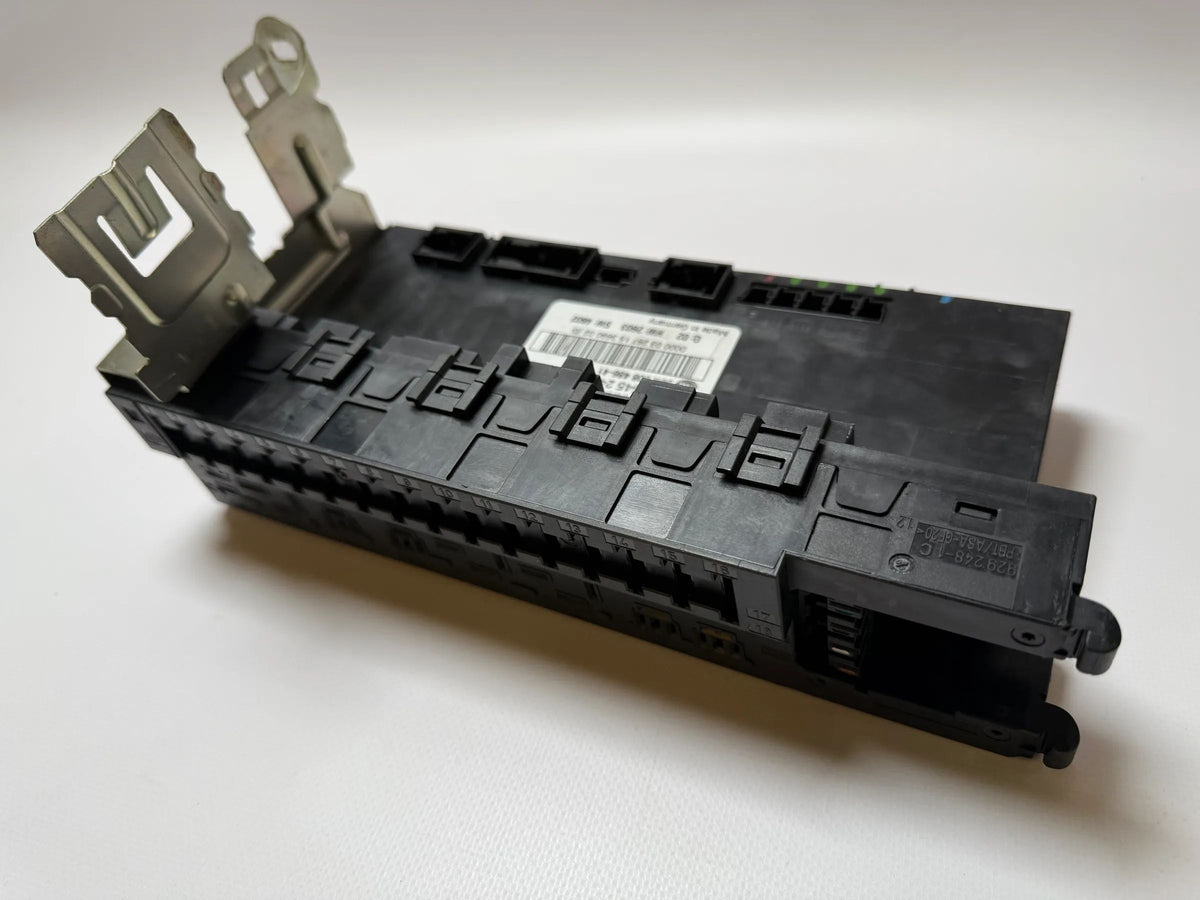 Caixa de Fusíveis Original Mercedes-Benz C-Klasse W203 Módulo SAM A2035452401