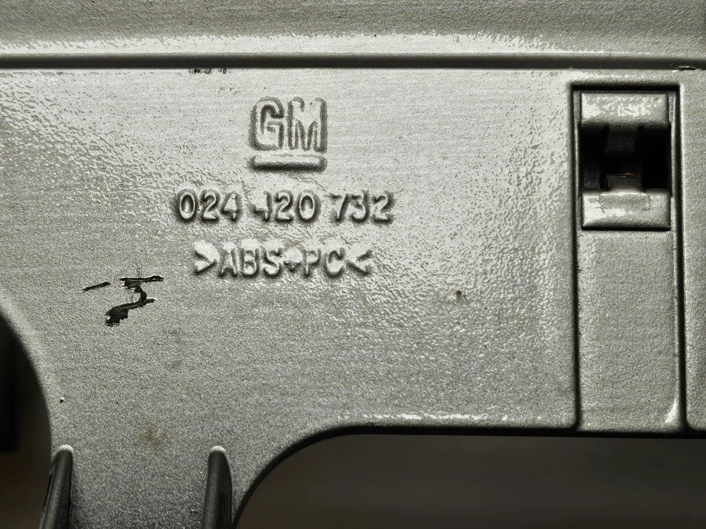 Original Opel Zafira 1.8 Ano 2003 Tampa de Comando do Aquecimento Prateada 024420732