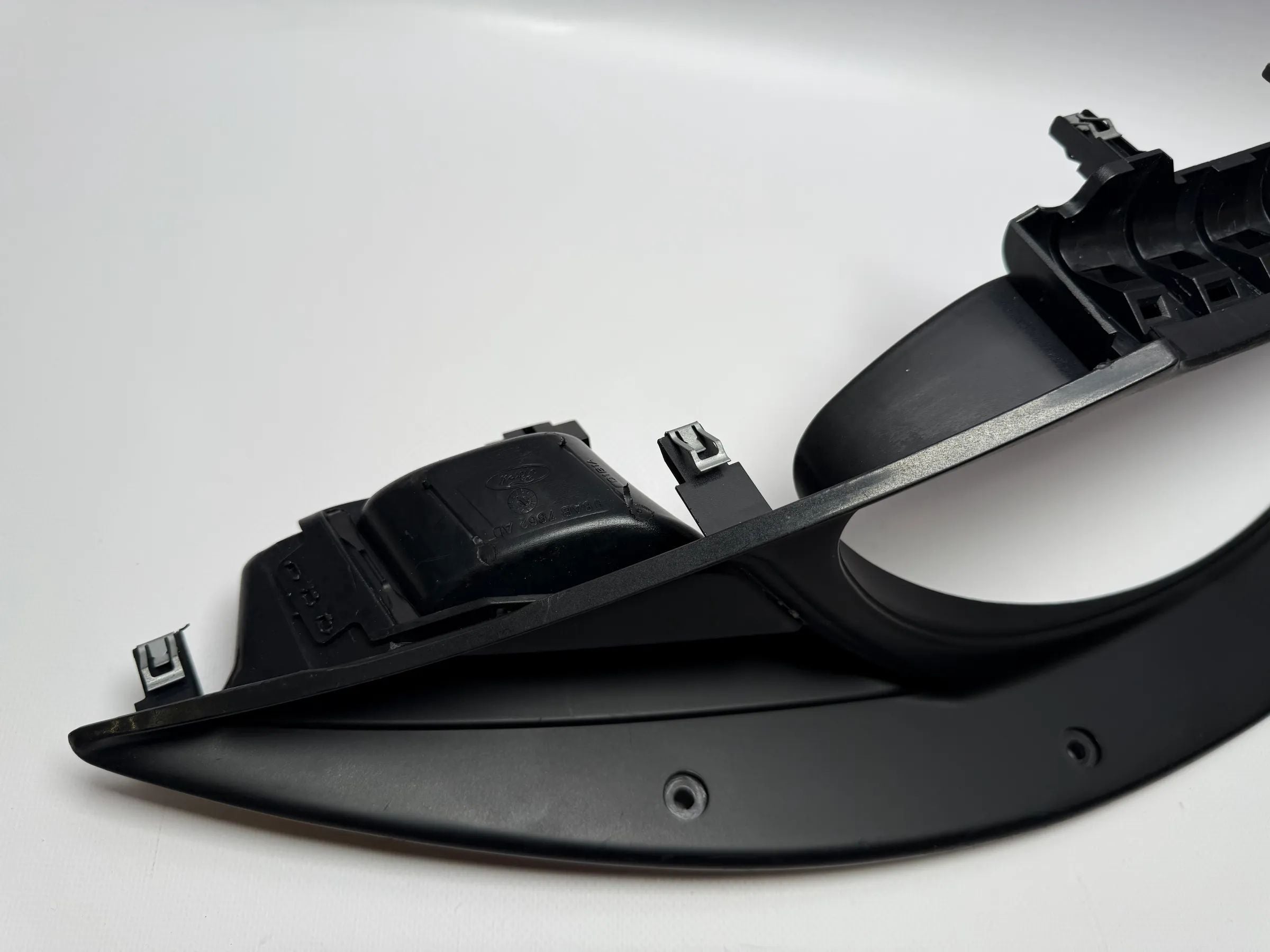 Original Ford Focus 1 speedometer frame cover 98AB10K947CFW / 98AB10K947CEW 