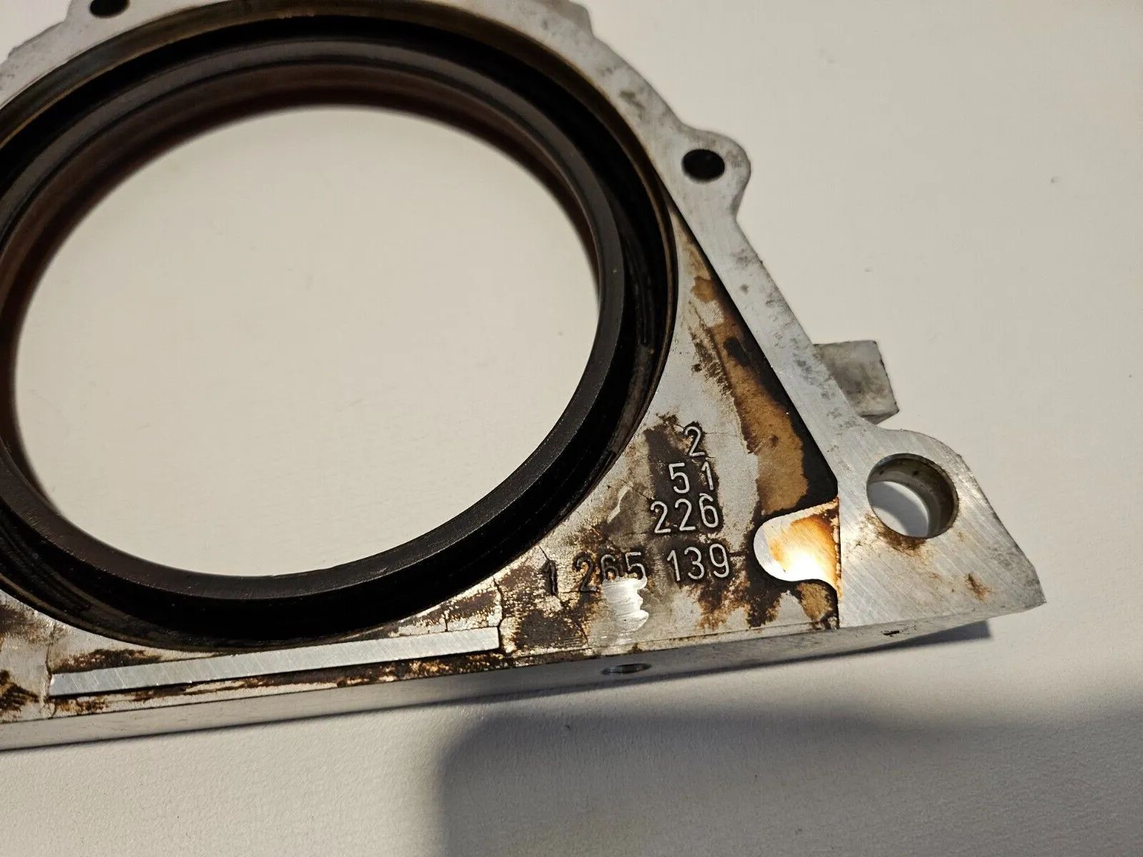 Oryginalna zaślepka wału korbowego tylna BMW E30 M20 1265139