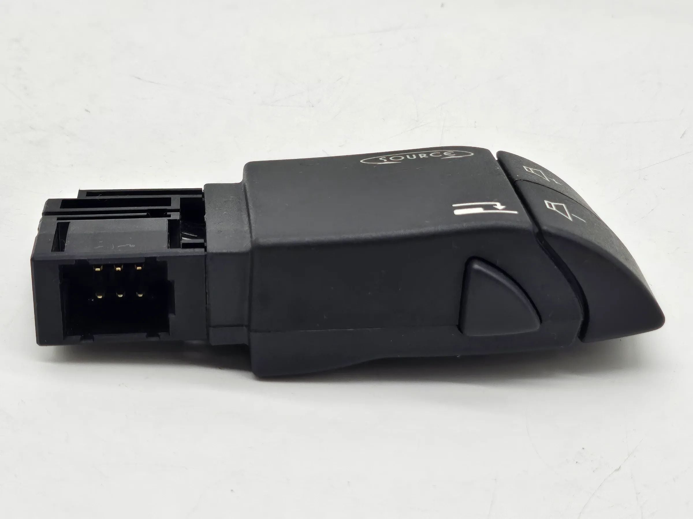 Original RENAULT LAGUNA II (BG0/1_) 2.2 DCI Comando de Rádio Manual 7701049643