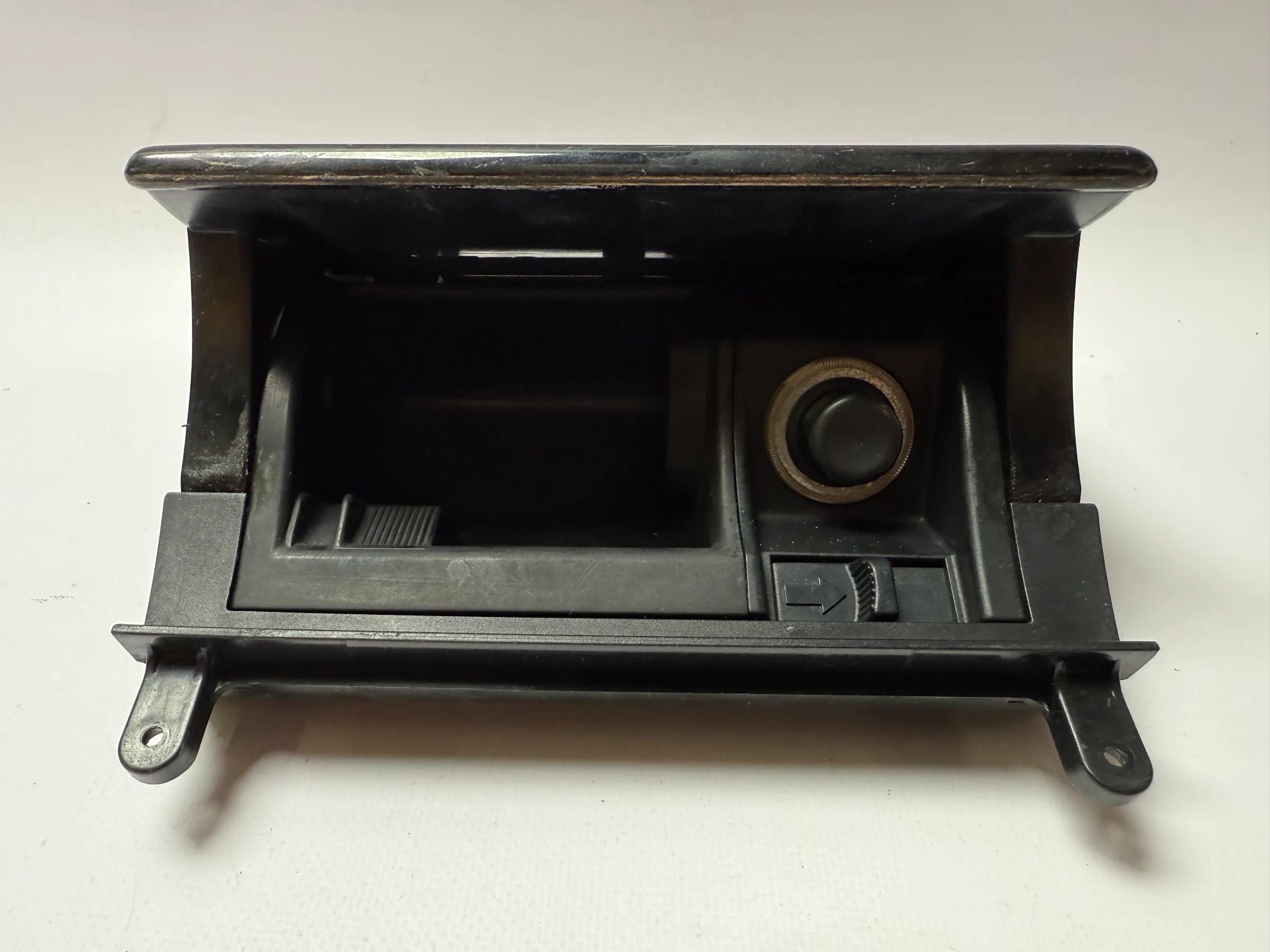 Cinzeiro Original Mercedes W208 C208 A208 CLK Avantgarde A2088100401