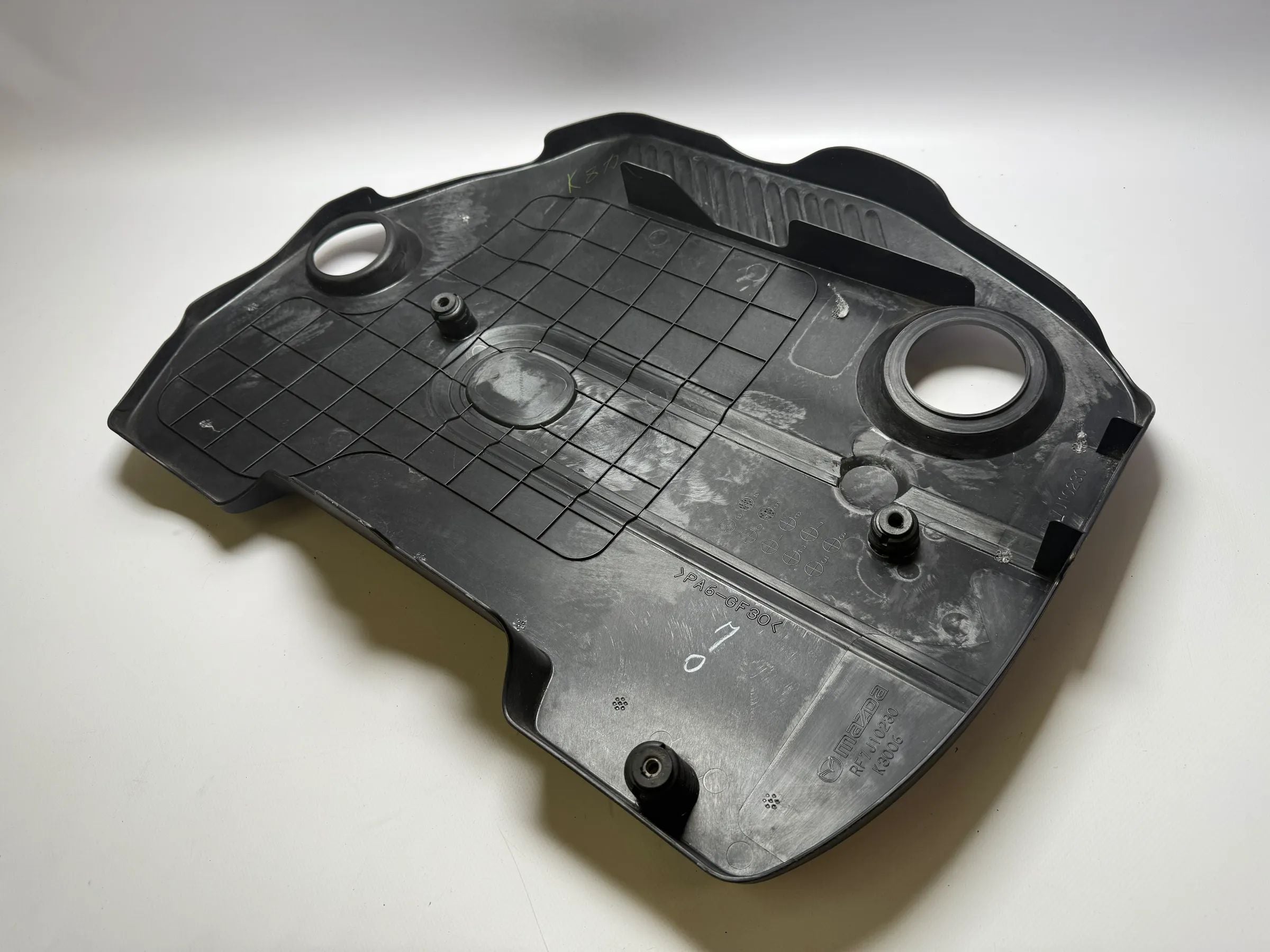 Original Mazda GY / GG 6 Penutup Mesin Motor RF7J10230