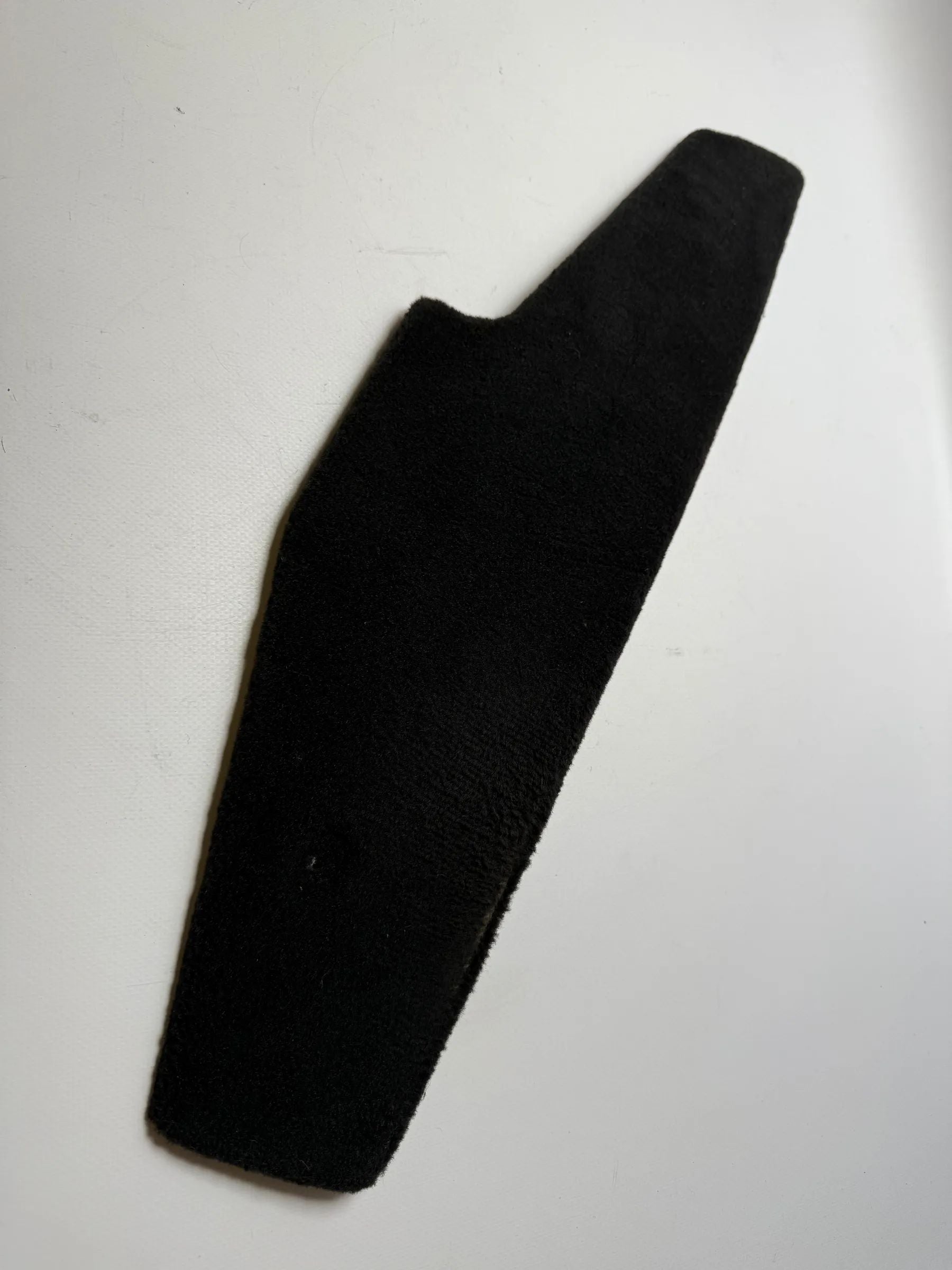 Oryginalna osłona konsoli środkowej dywanik lewy BMW 5er E39 8159691