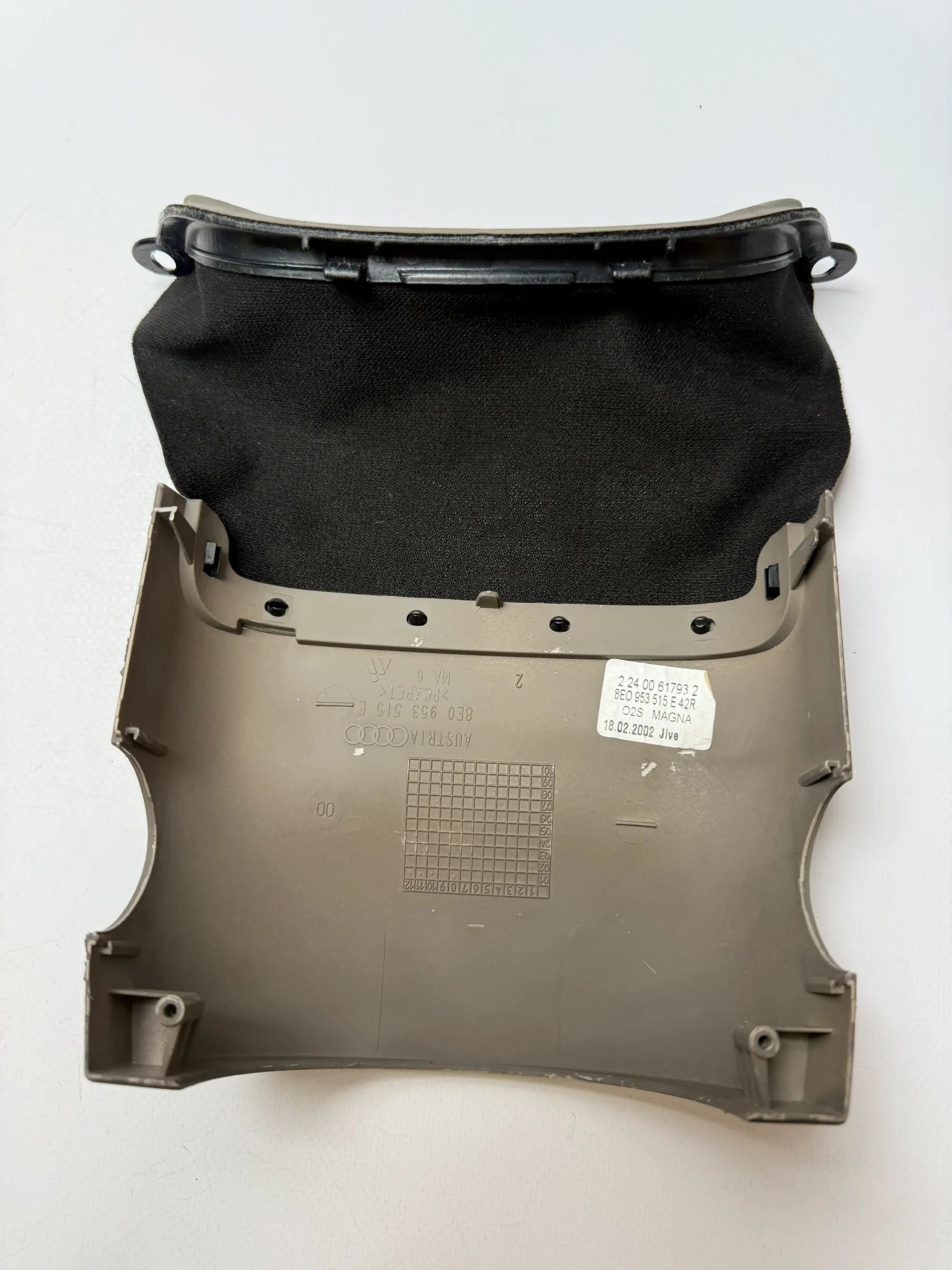 純正Audi A4 Avant 8E/8H/QB6 8E0953515E ステアリングコラムカバー