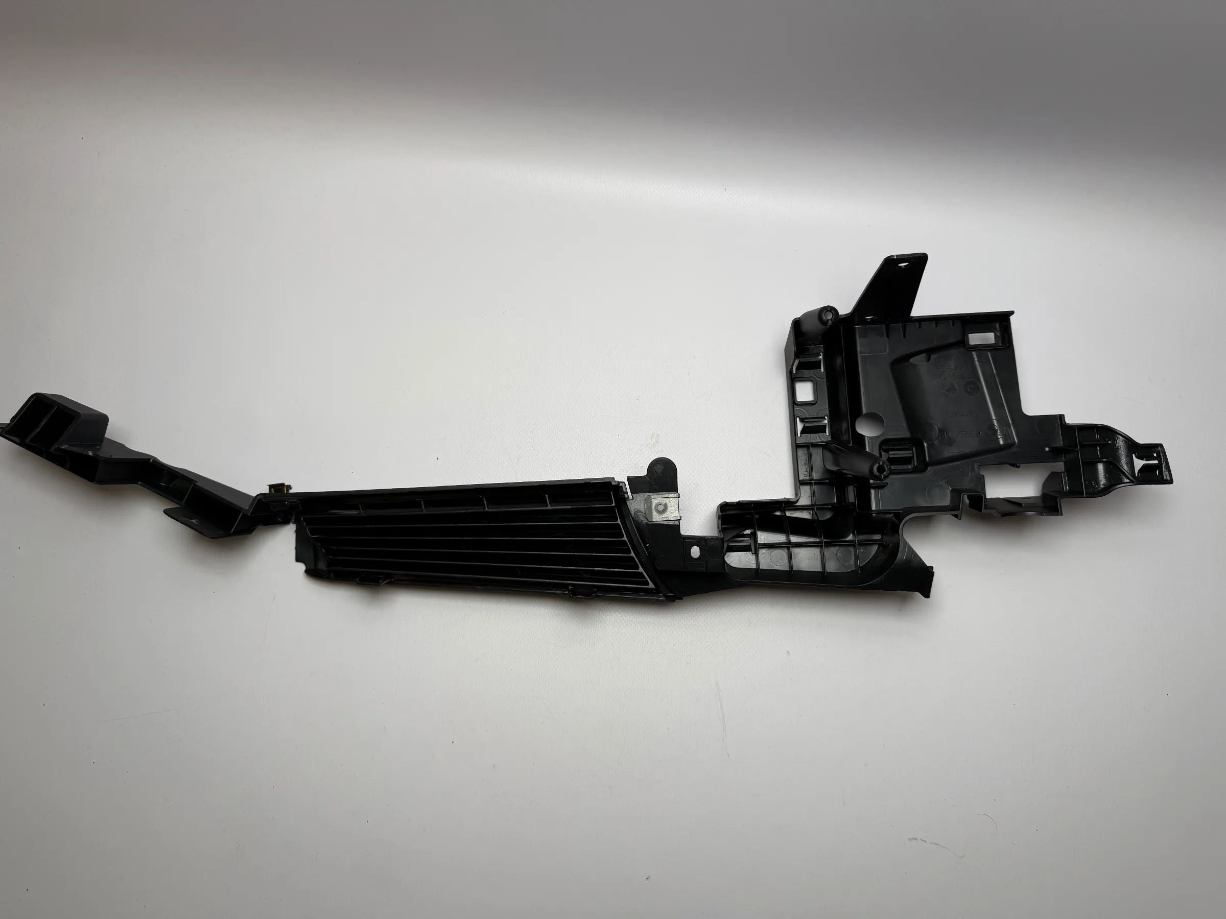 Оригинальная левая панель обшивки багажника BMW E91 черная 7068909-12