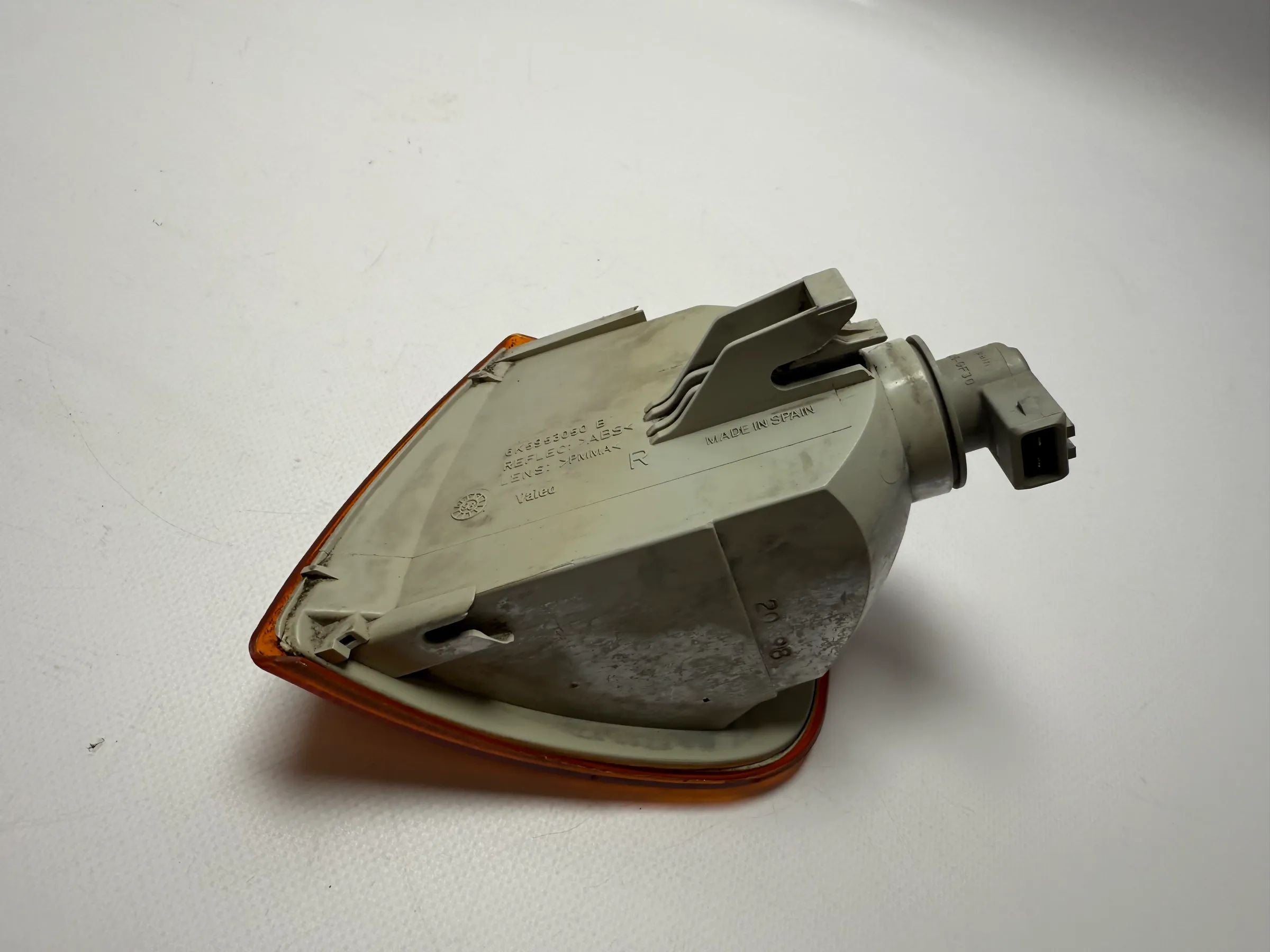 Оригинальный правый поворотник Volkswagen Кадди 9KV/9KVF Valeo 6K5953050B