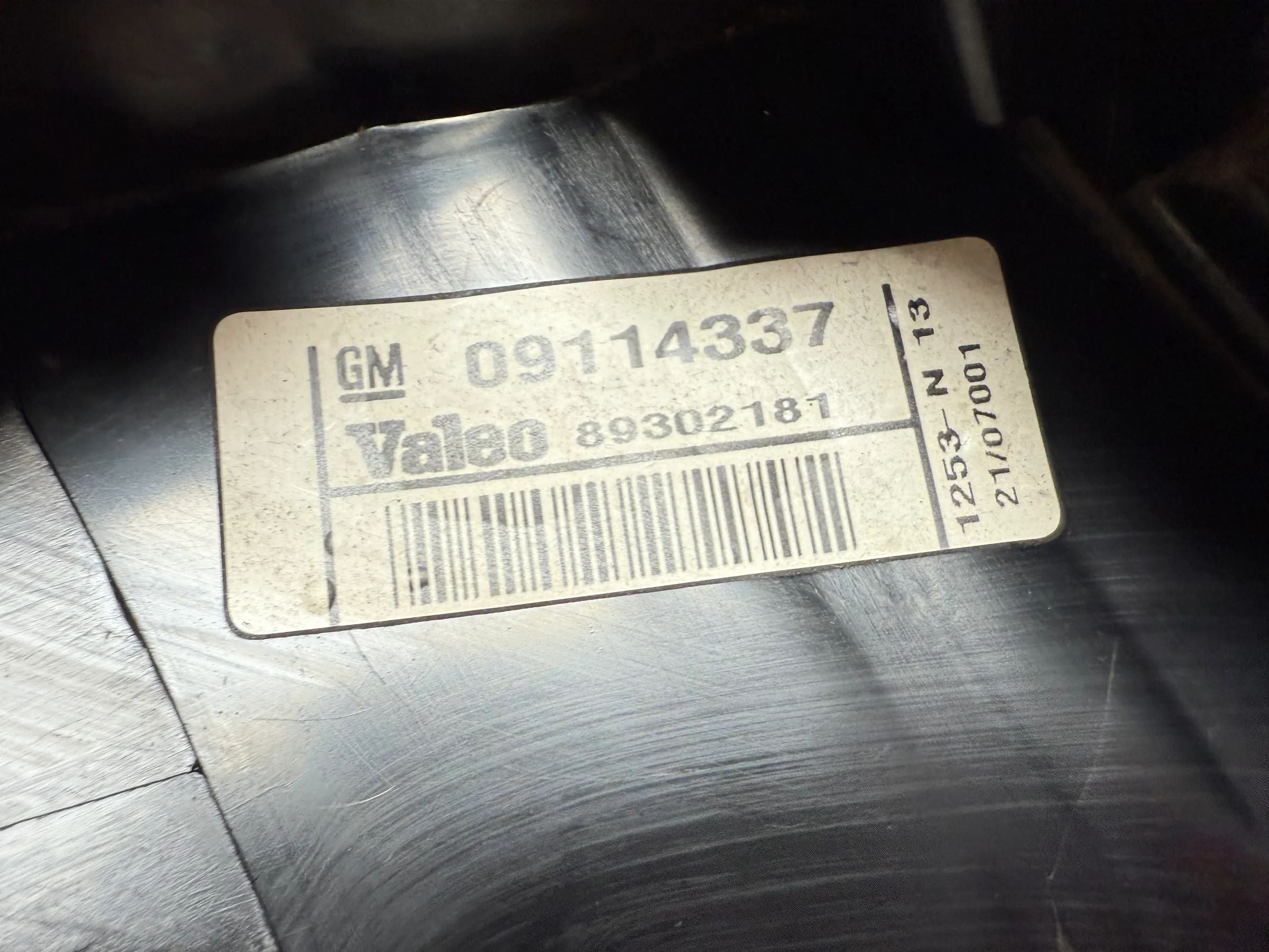 อะไหล่แท้ Opel Corsa C X01 ไฟท้ายขวา Valeo 09114337 / 89302181